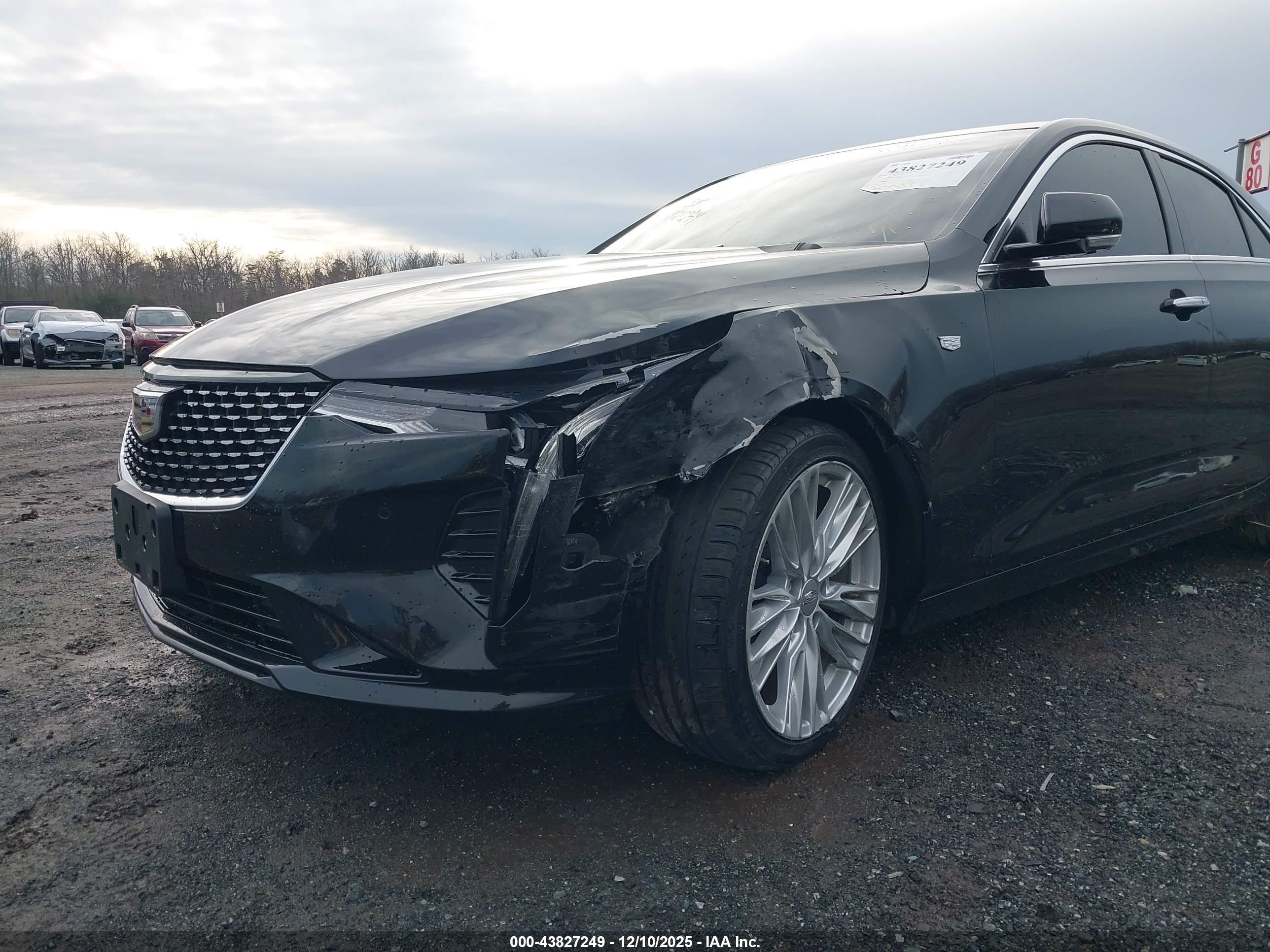 CADILLAC CT4 image 6