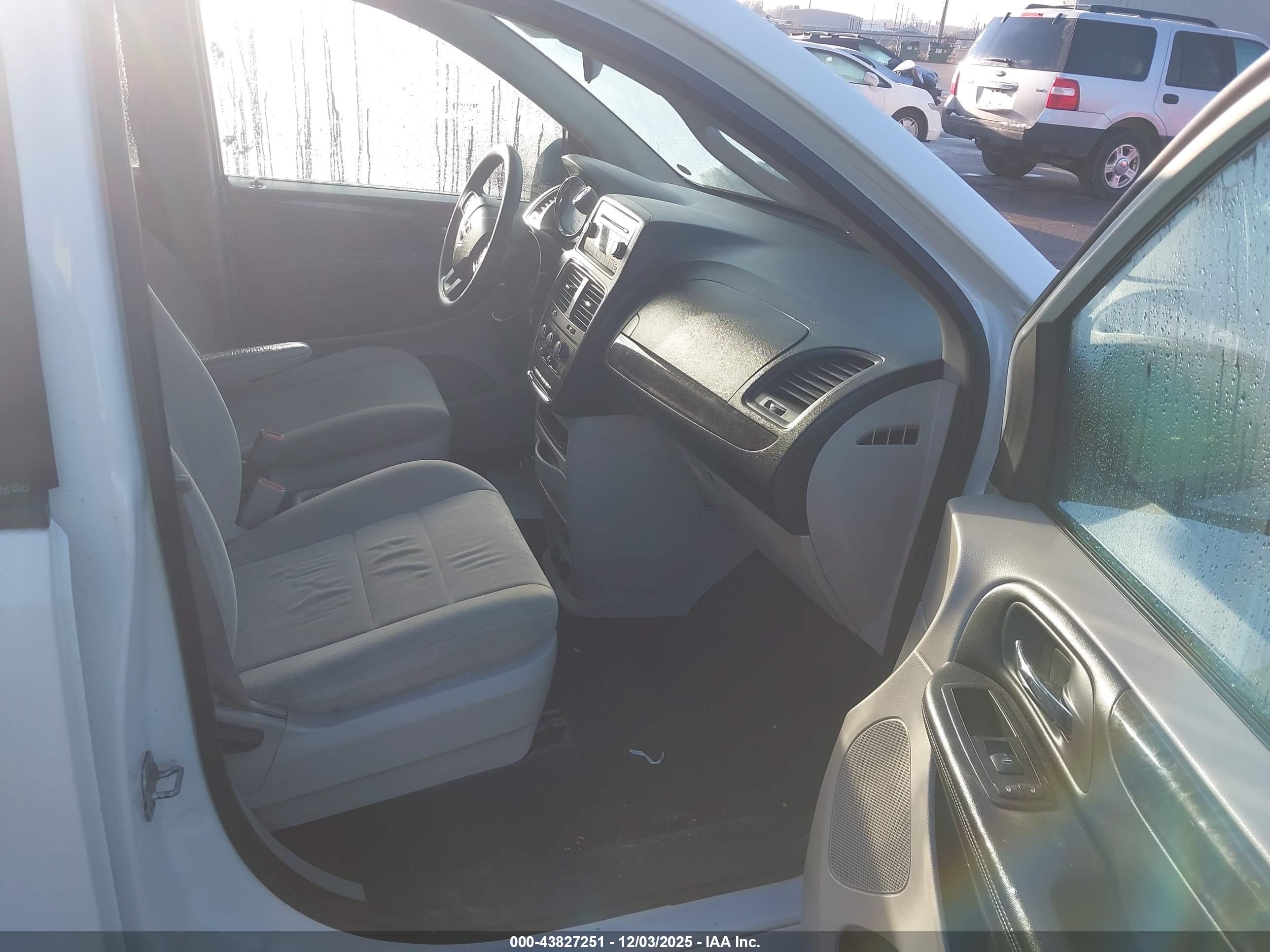 DODGE GRAND image 5