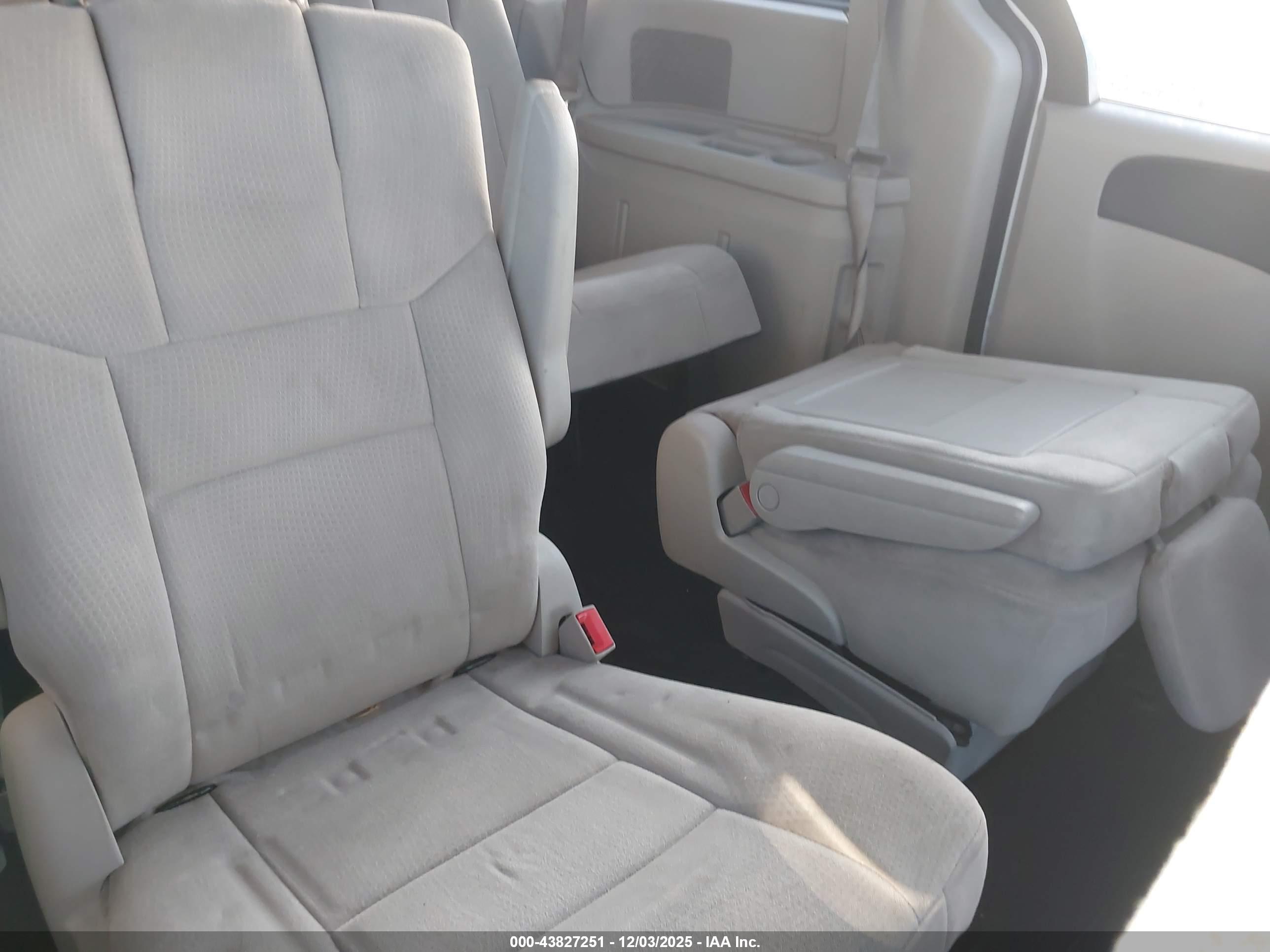 DODGE GRAND image 8