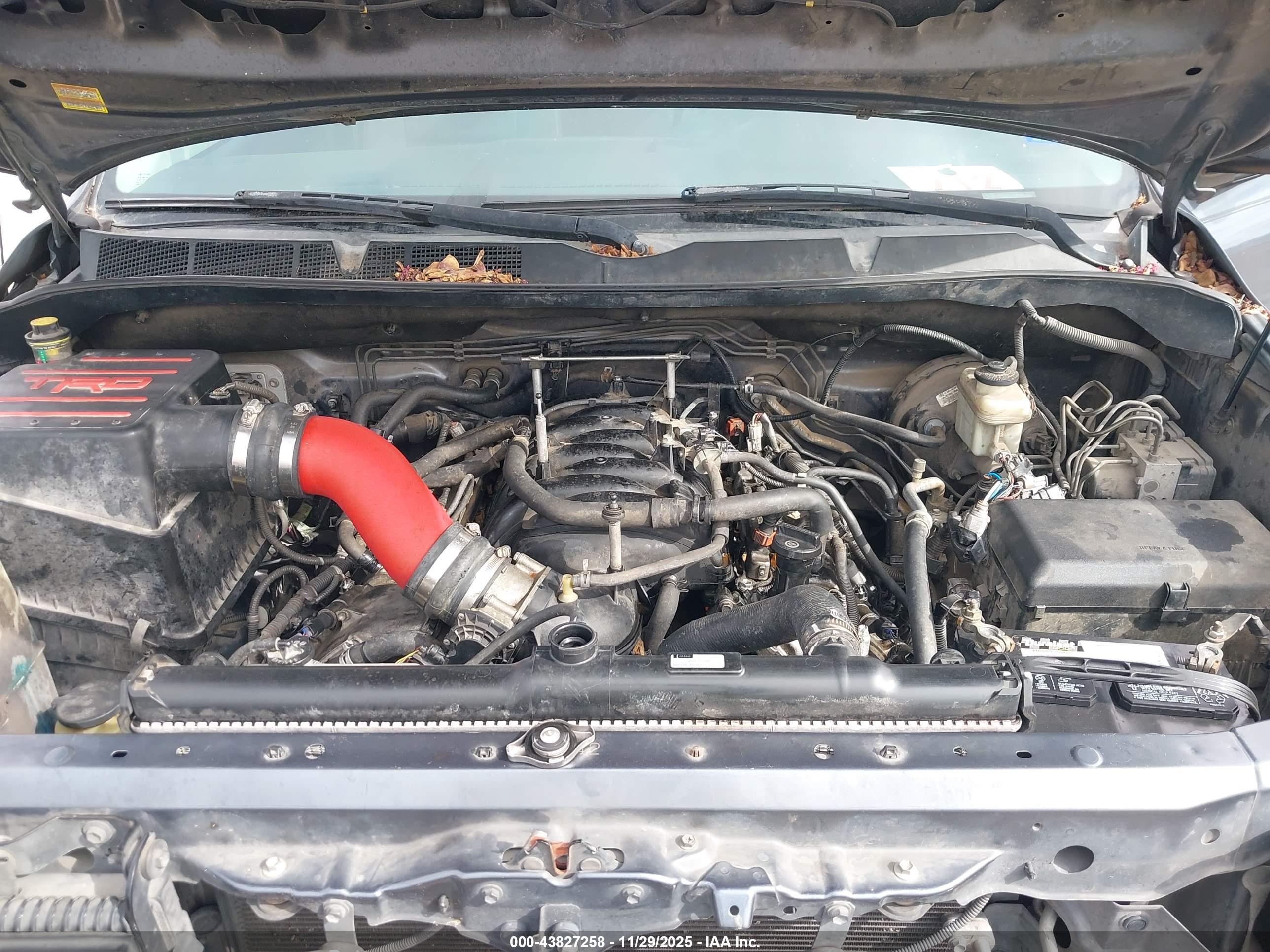 TOYOTA TUNDRA image 10
