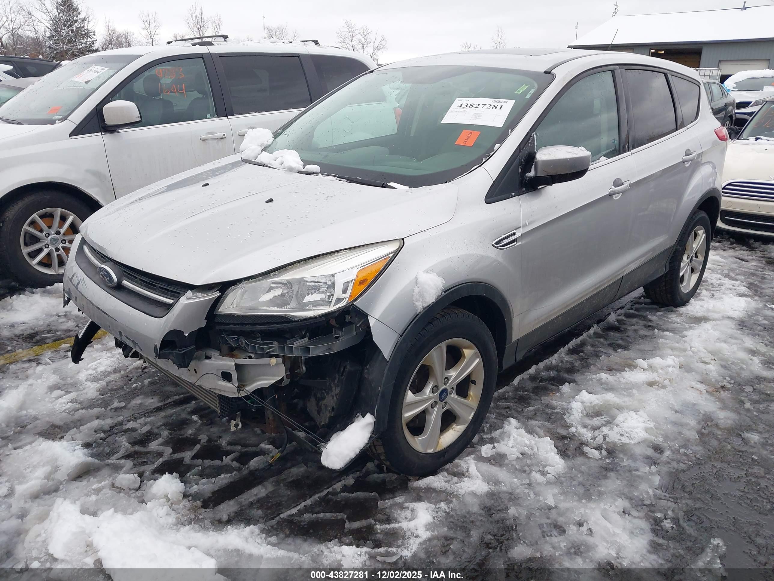 FORD ESCAPE image 2