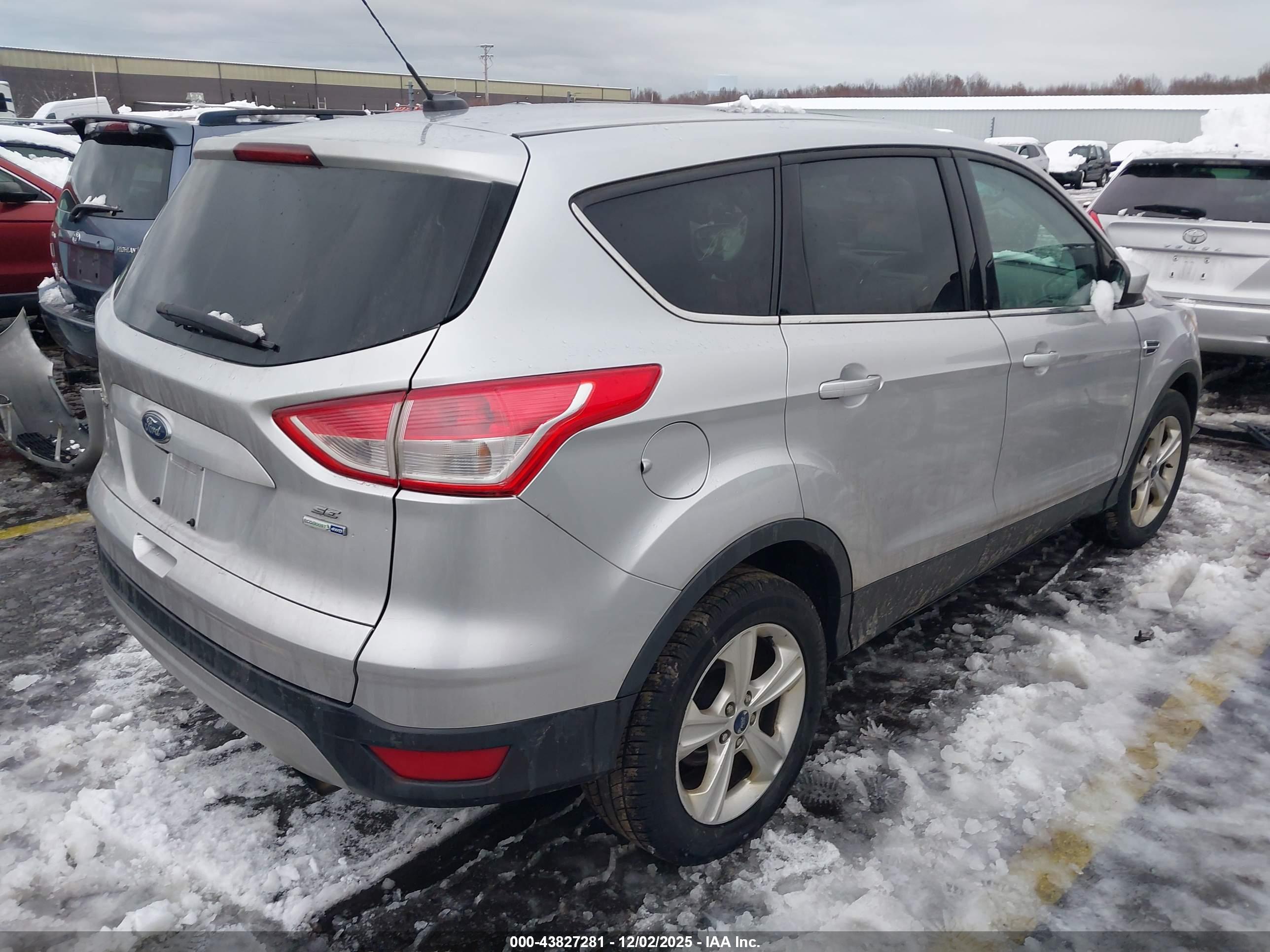 FORD ESCAPE image 4