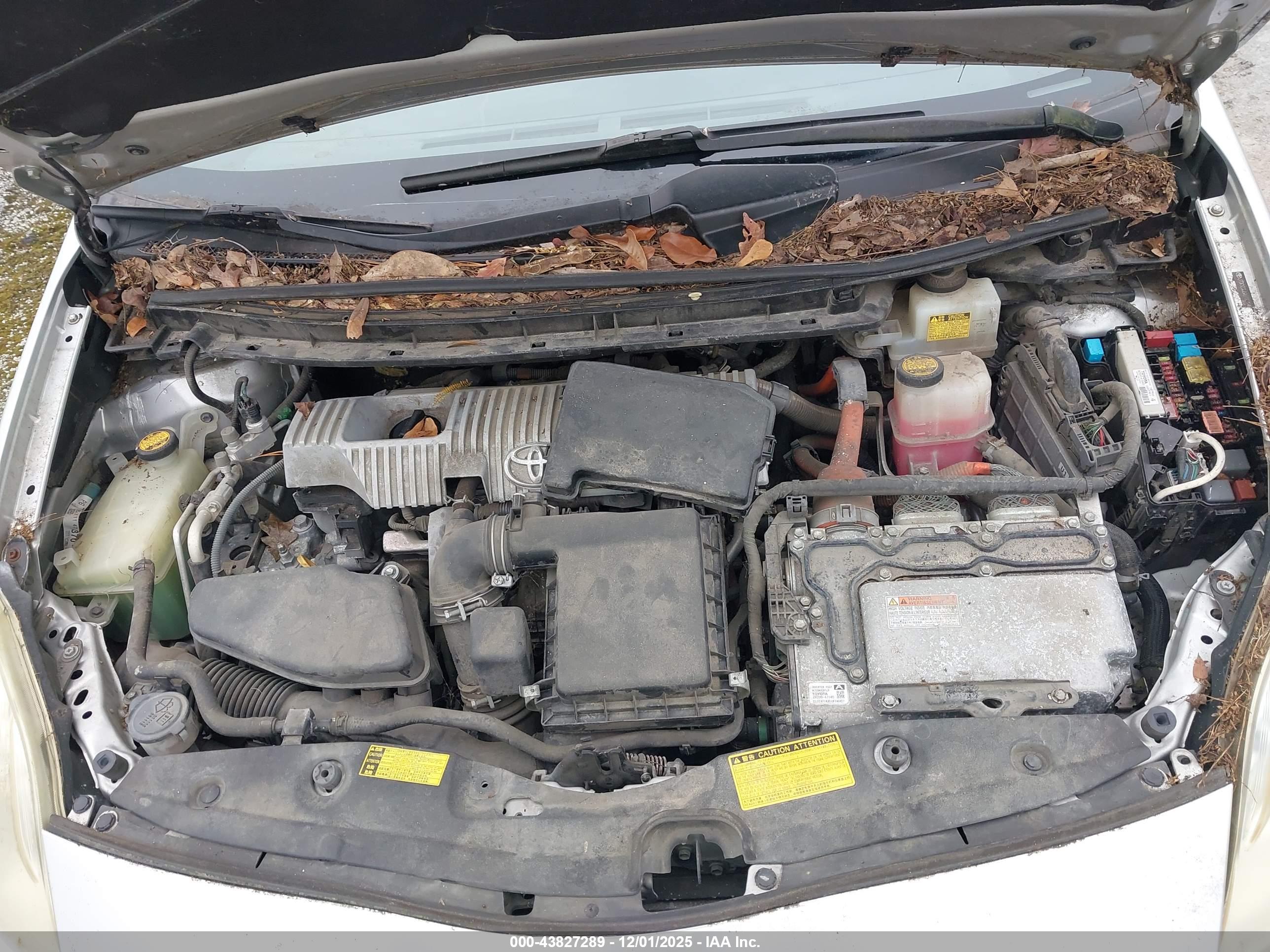 TOYOTA PRIUS image 10