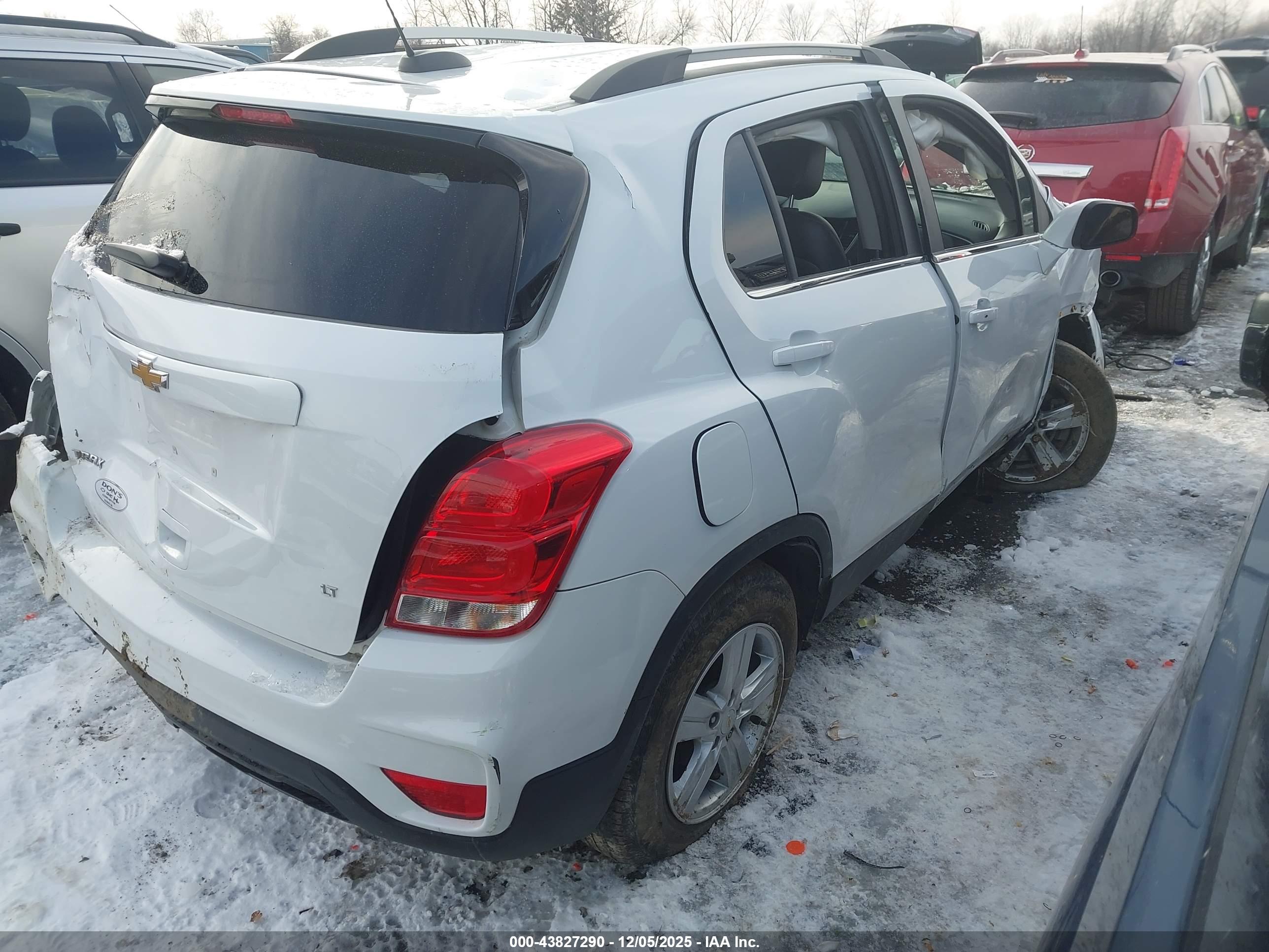 CHEVROLET TRAX image 4