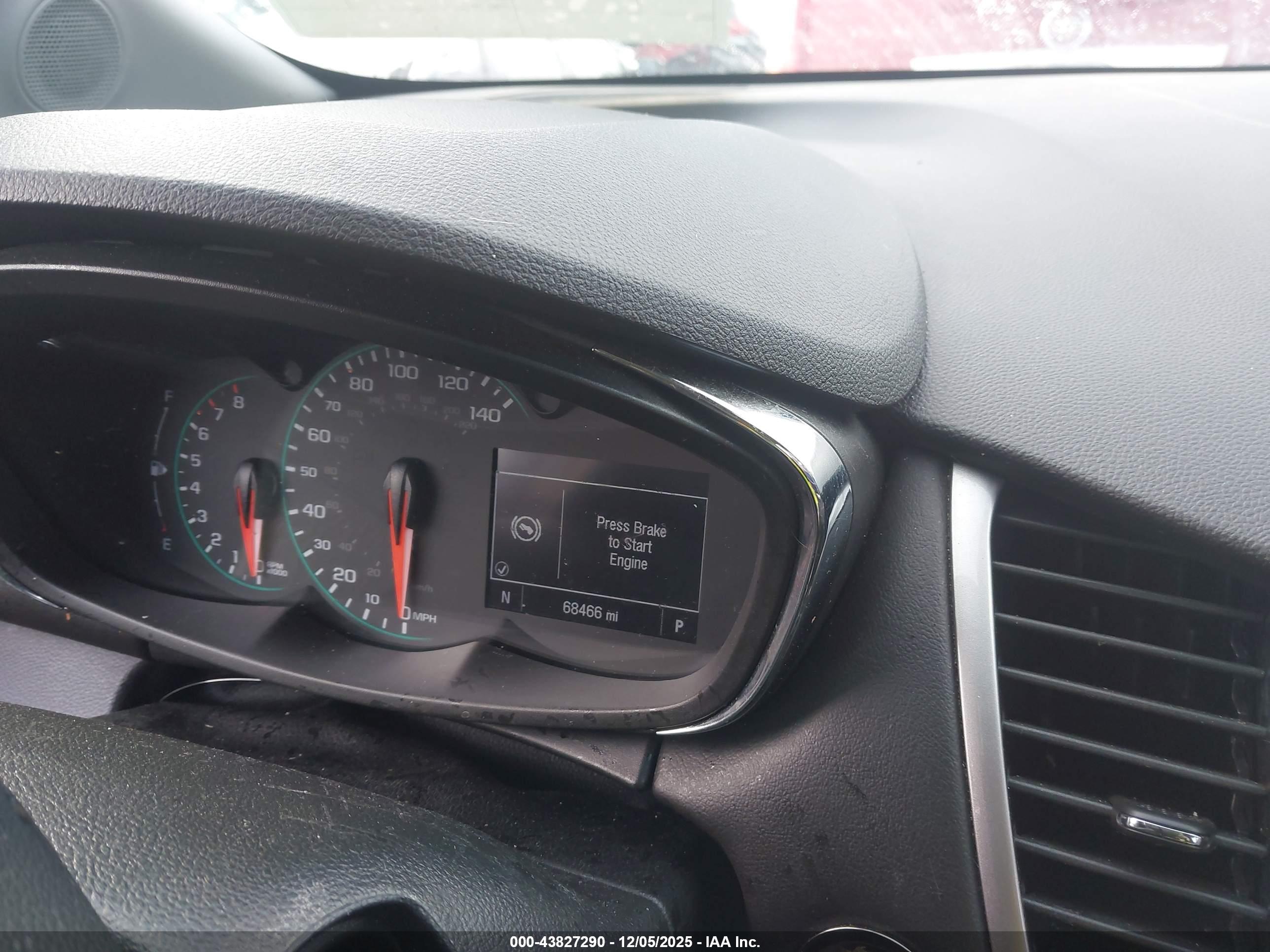CHEVROLET TRAX image 7