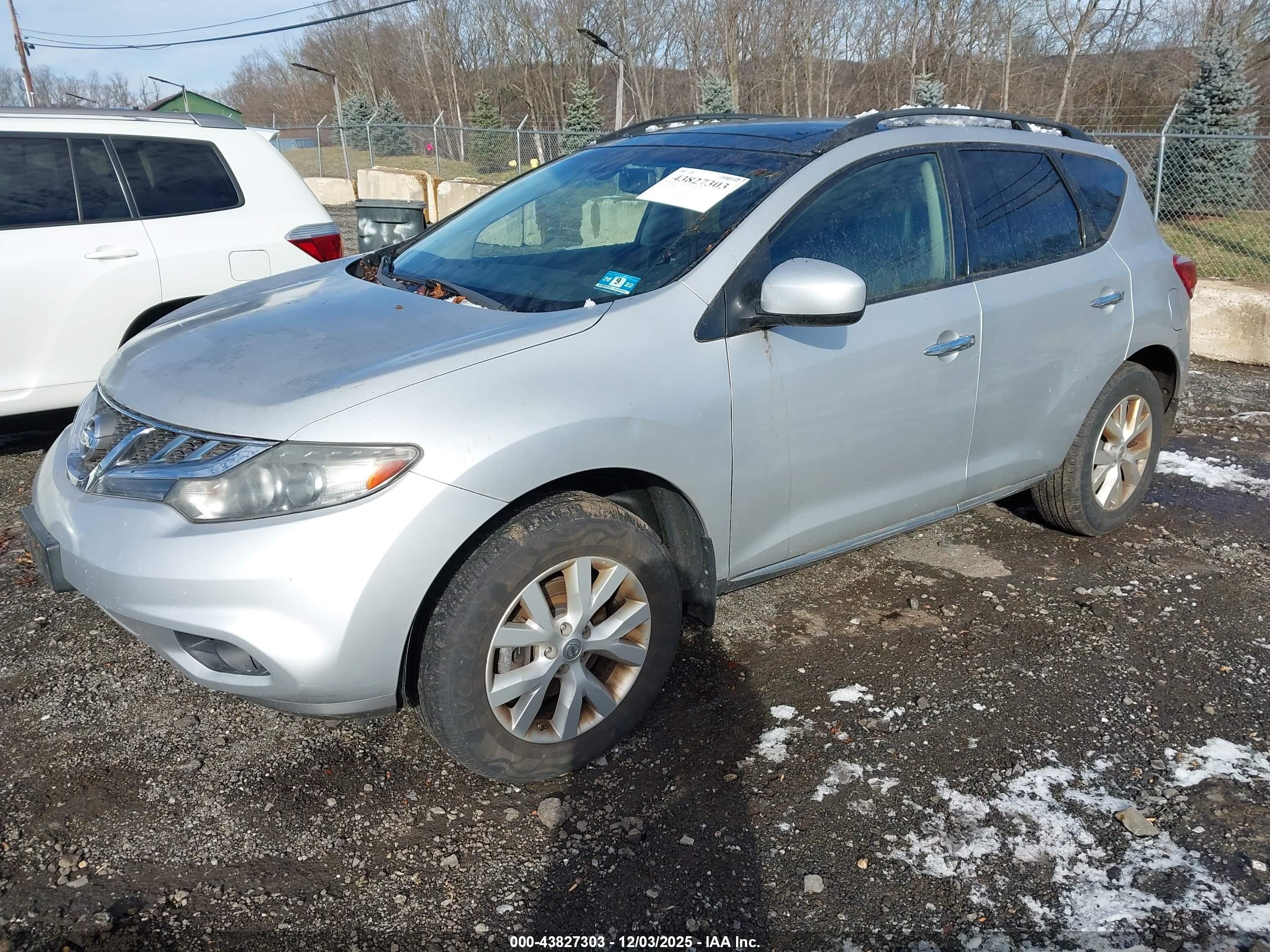 NISSAN MURANO image 2