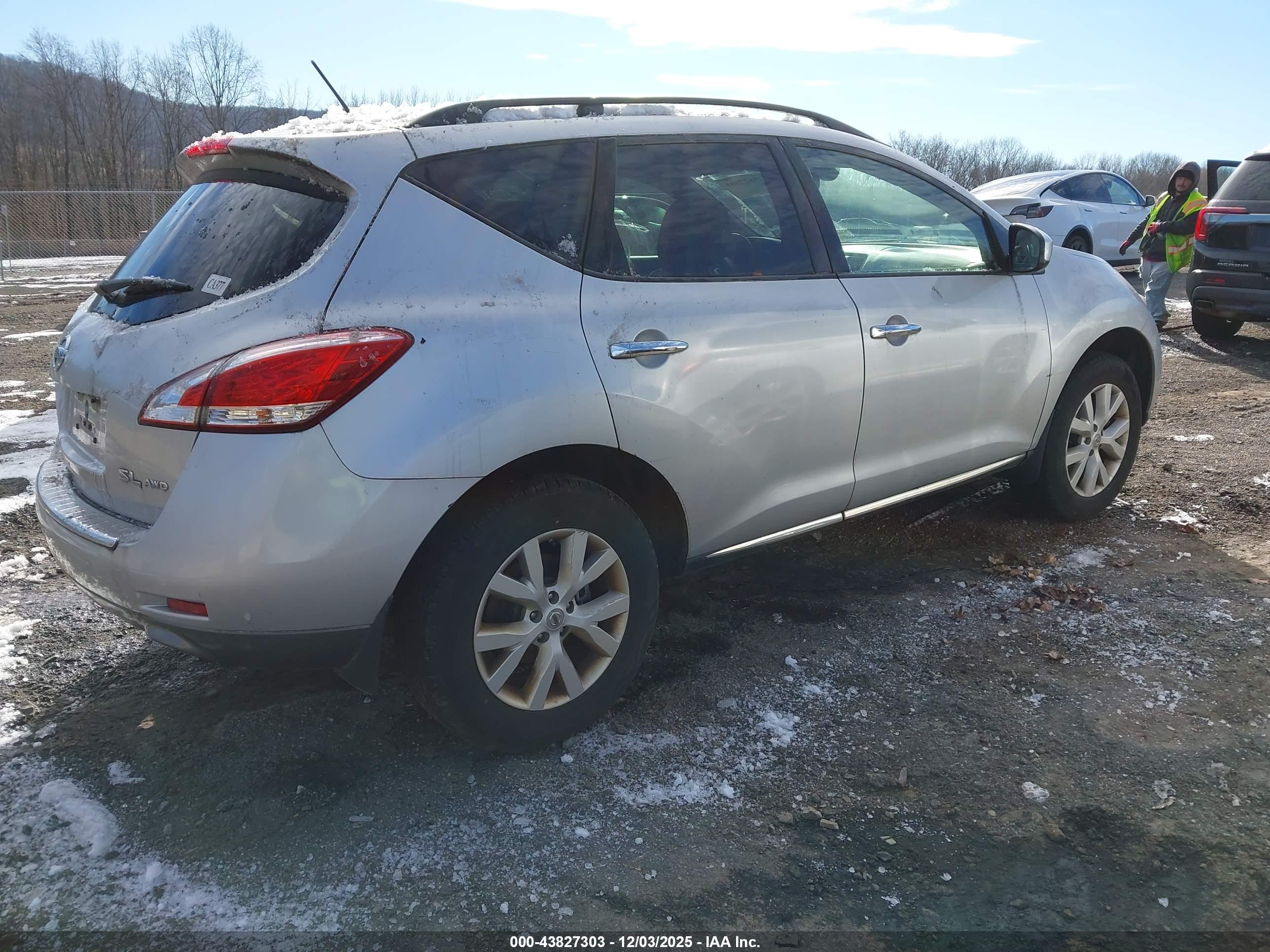 NISSAN MURANO image 4