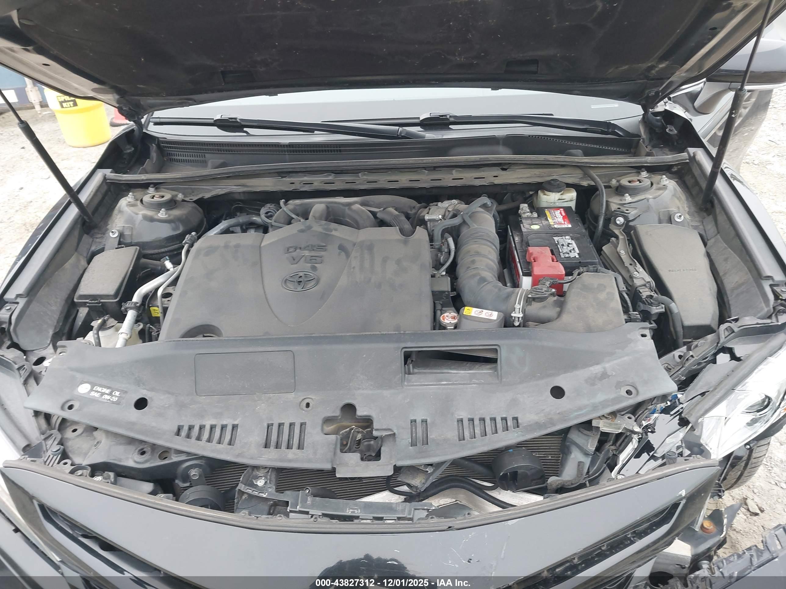 TOYOTA CAMRY image 10