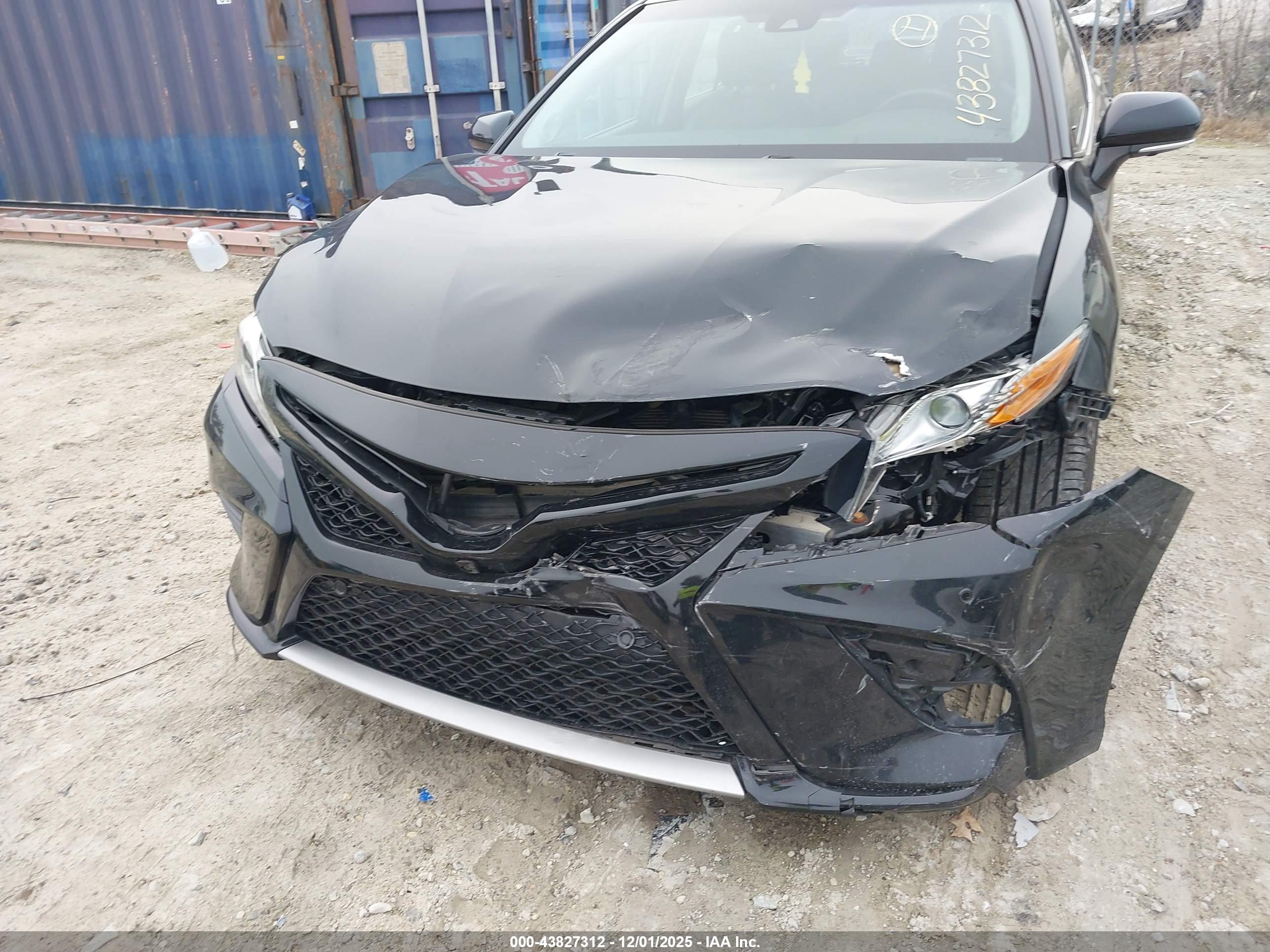 TOYOTA CAMRY image 6