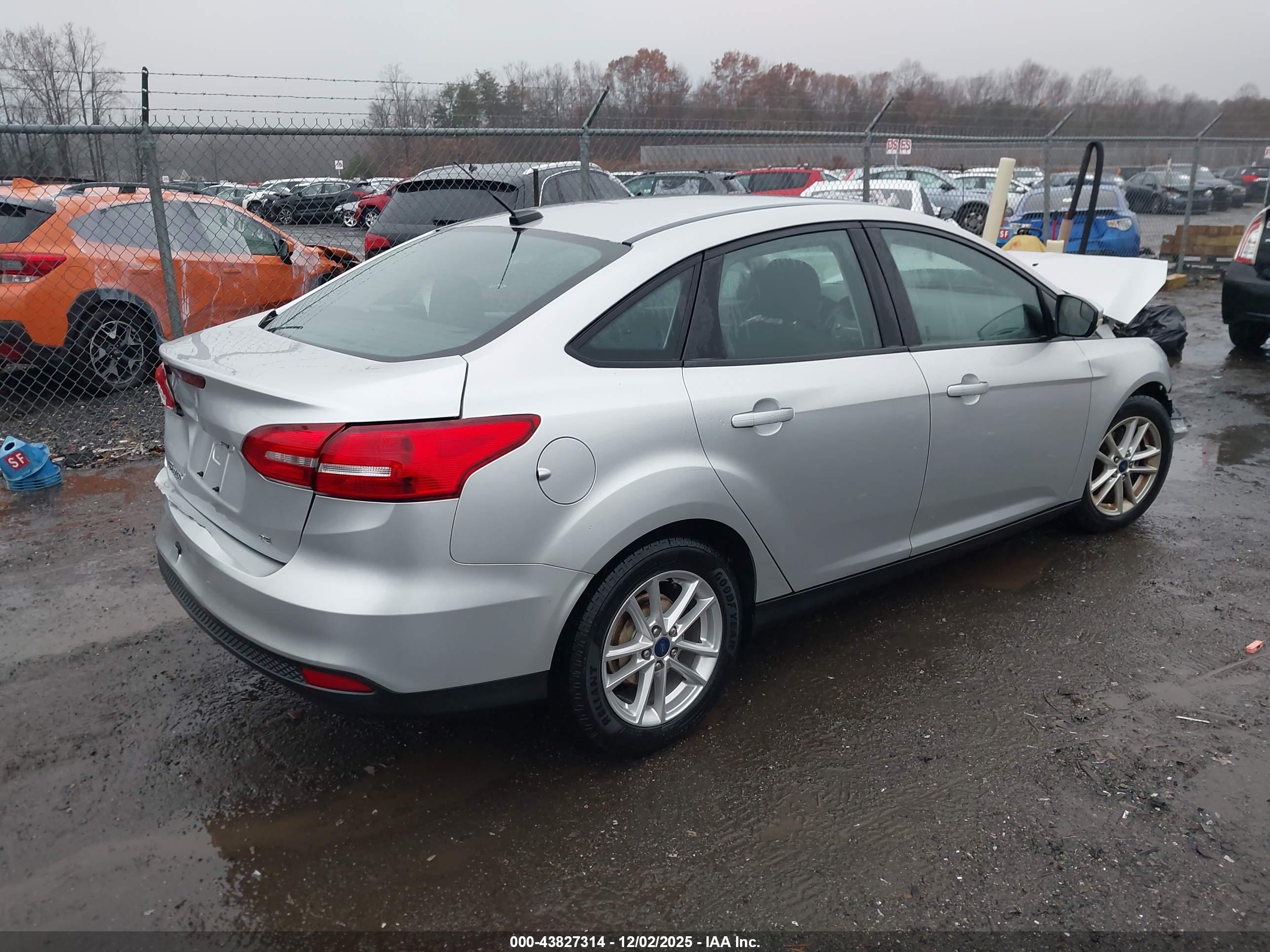 FORD FOCUS image 4
