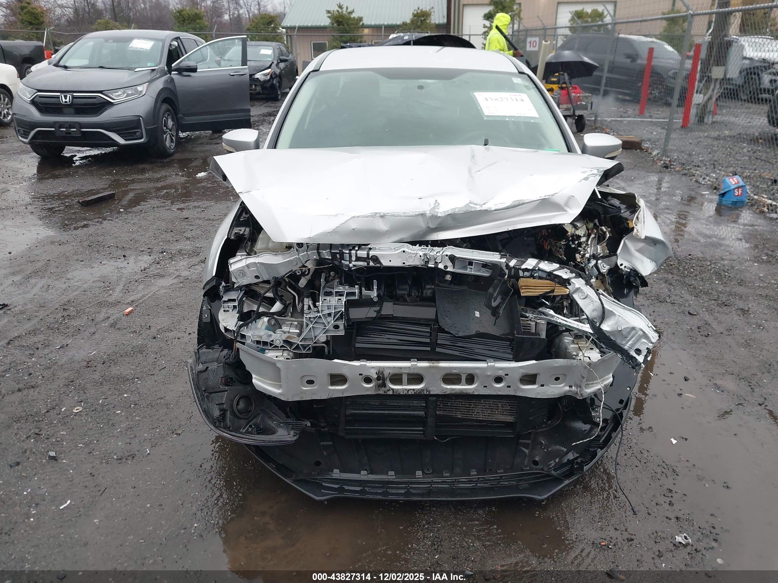 FORD FOCUS image 6