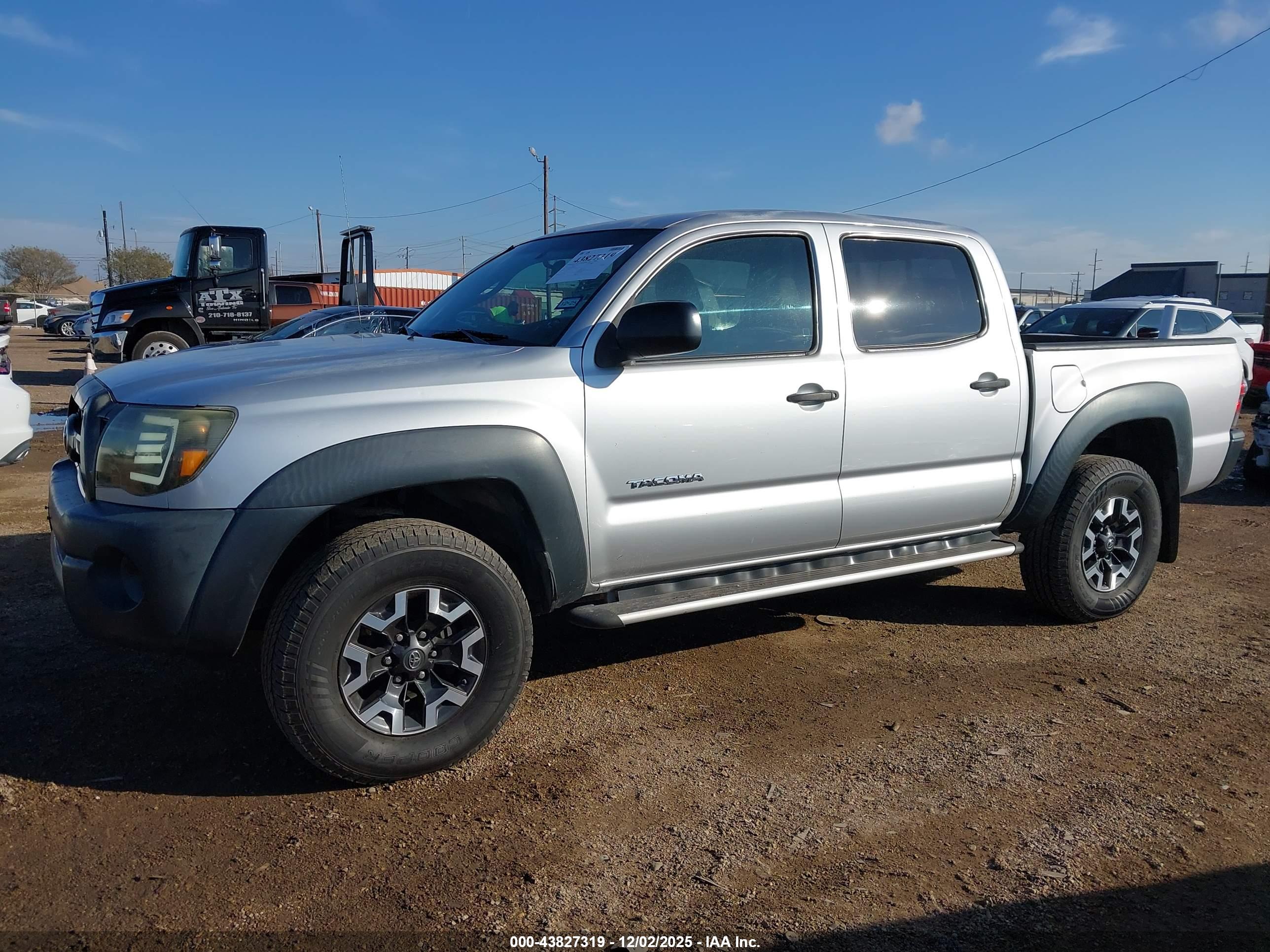 TOYOTA TACOMA image 2