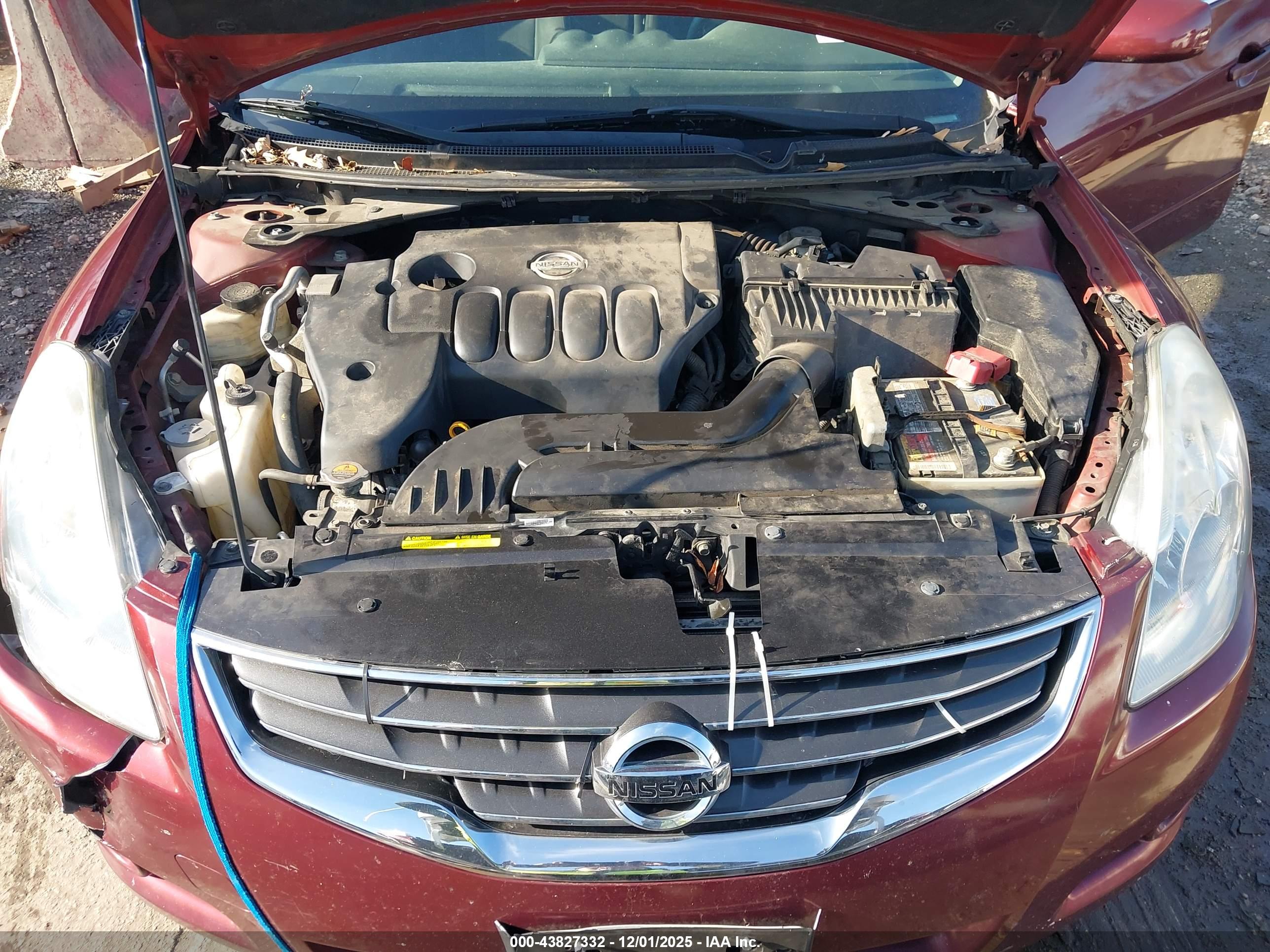NISSAN ALTIMA image 10