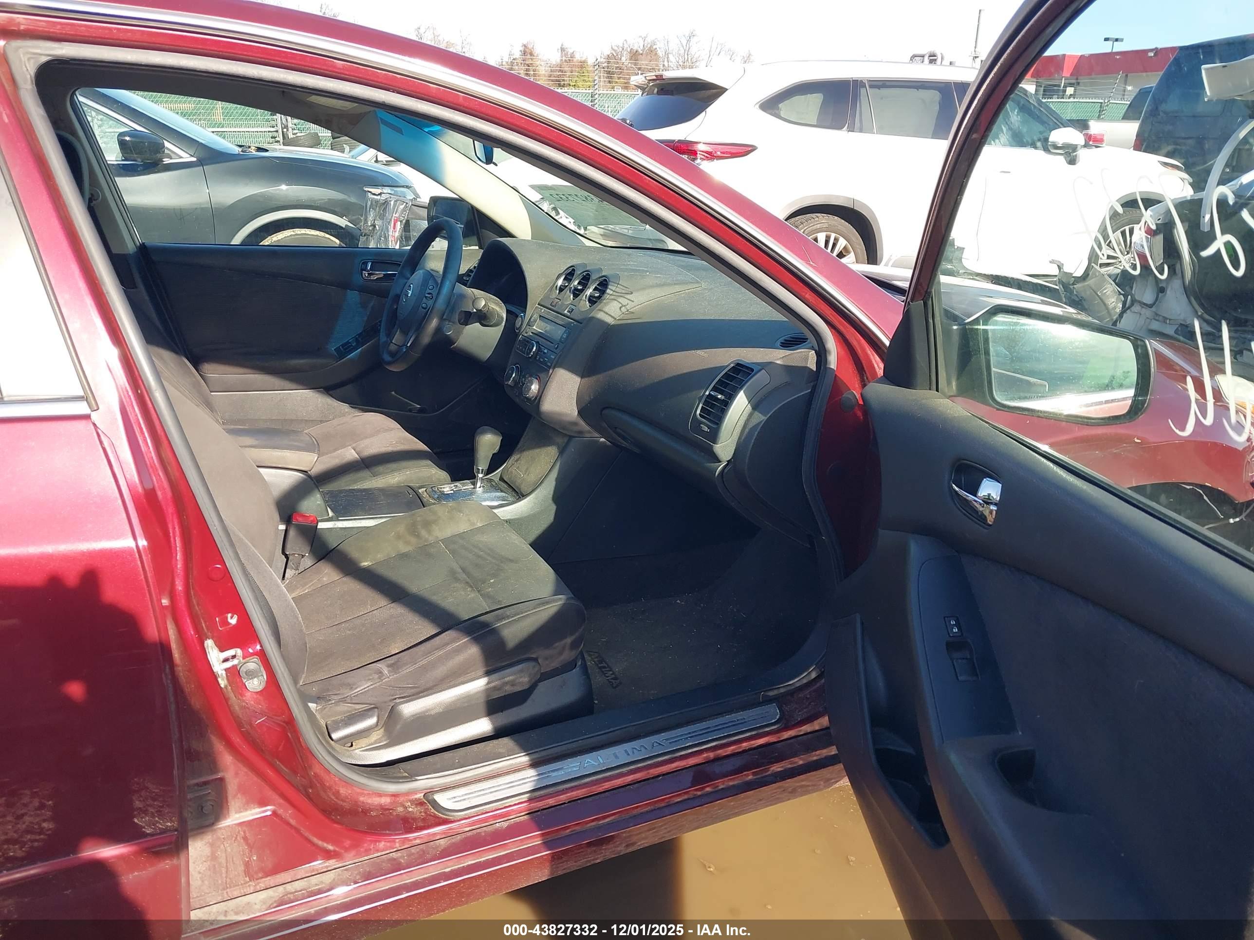 NISSAN ALTIMA image 5