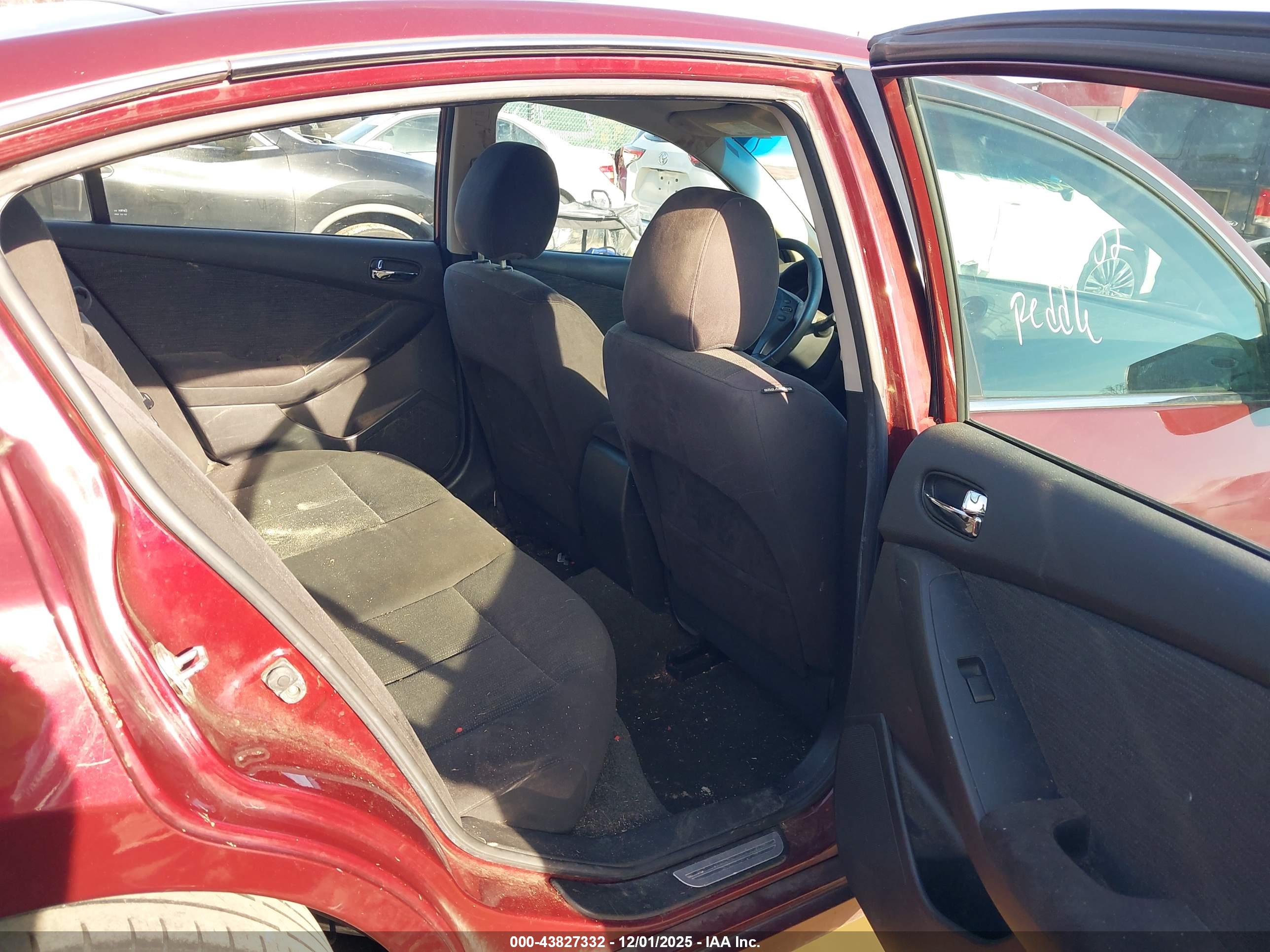 NISSAN ALTIMA image 8