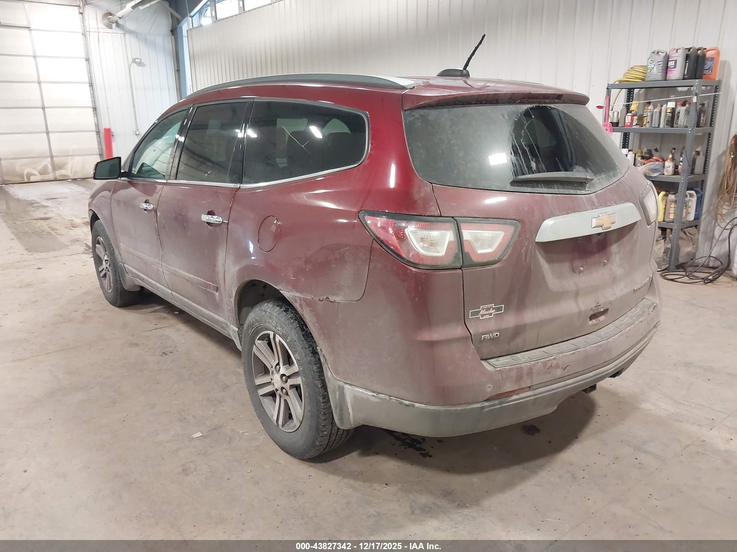 CHEVROLET TRAVERSE image 3