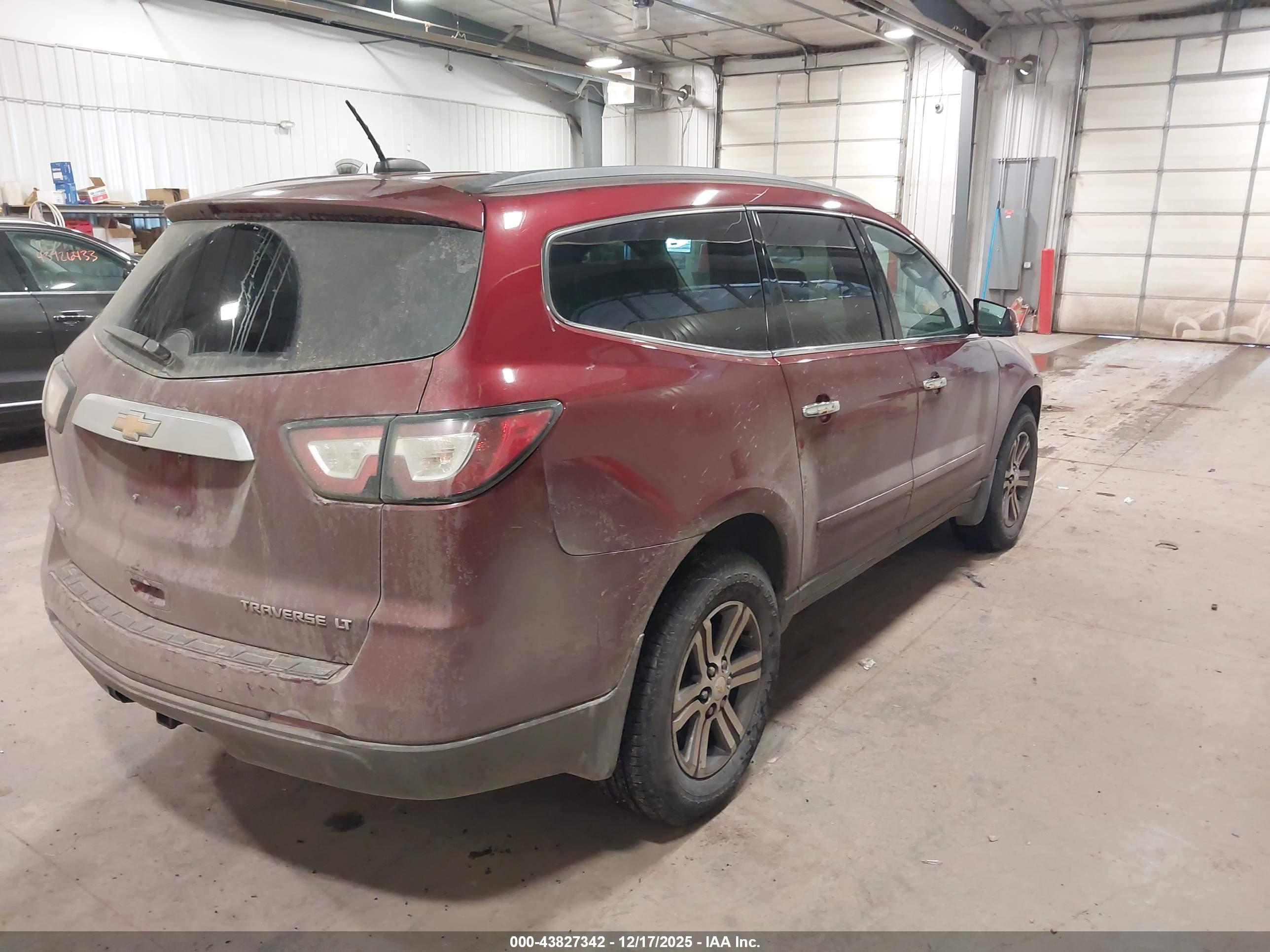 CHEVROLET TRAVERSE image 4