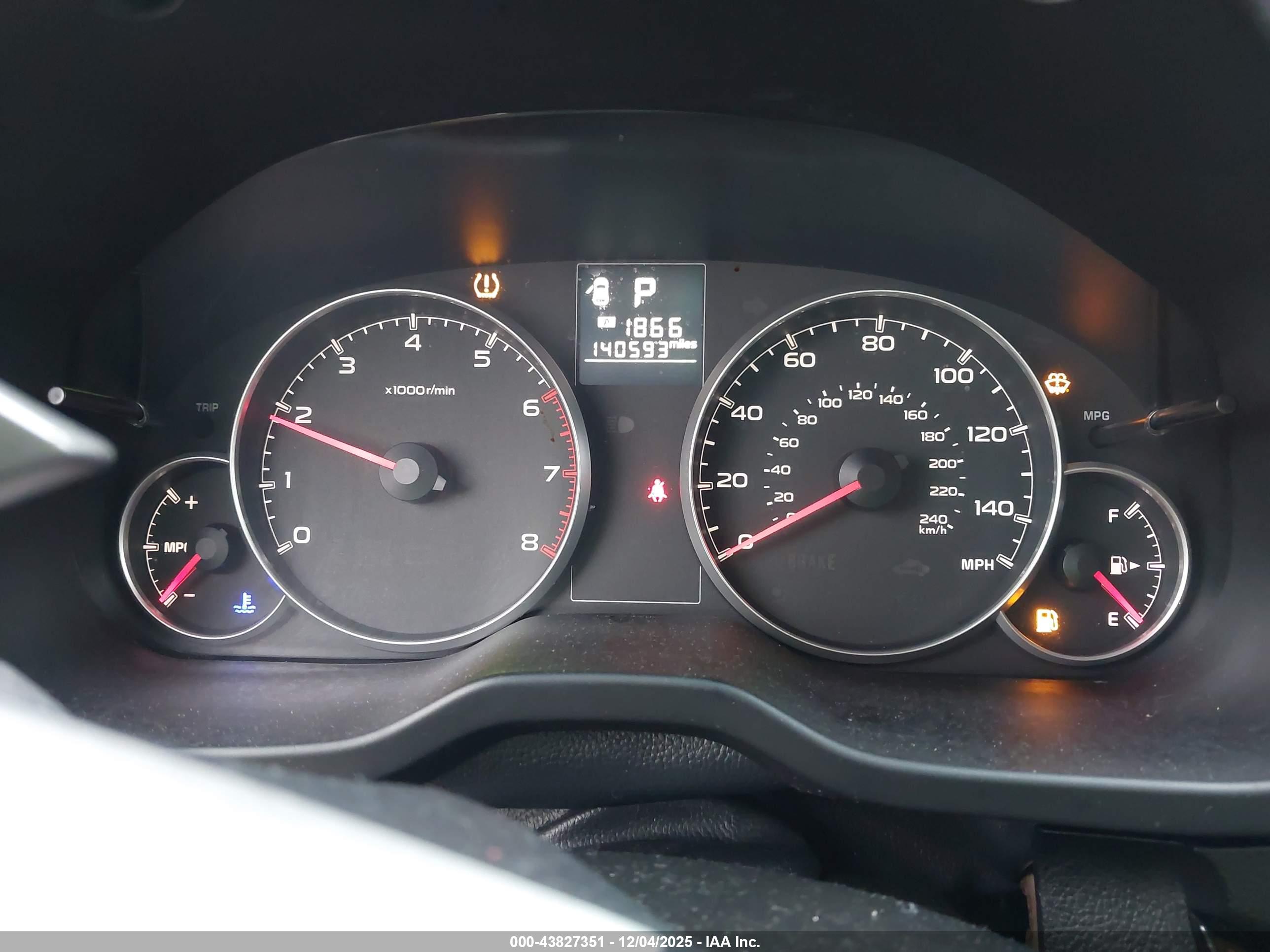 SUBARU LEGACY image 7