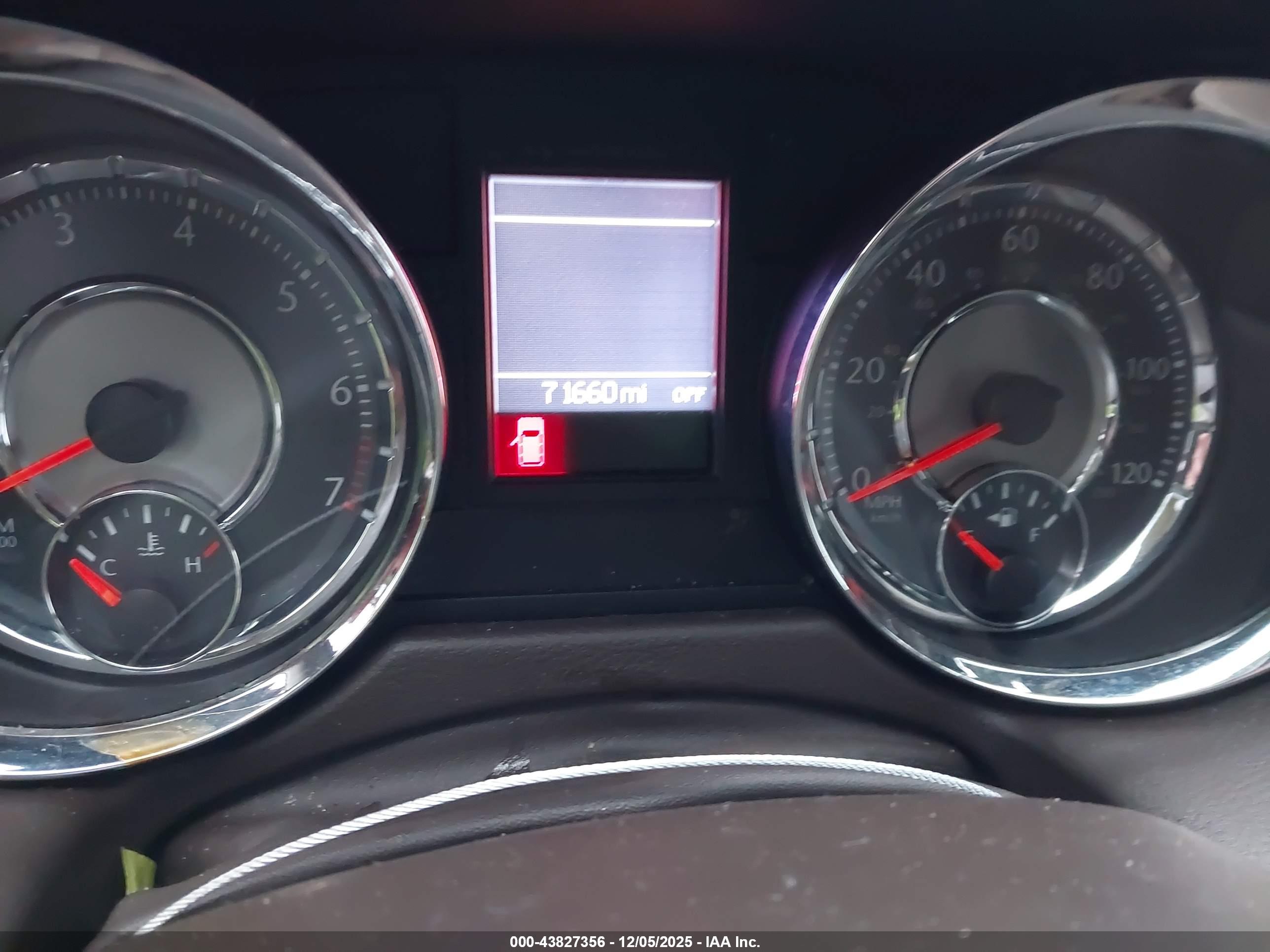 CHRYSLER TOWN image 7
