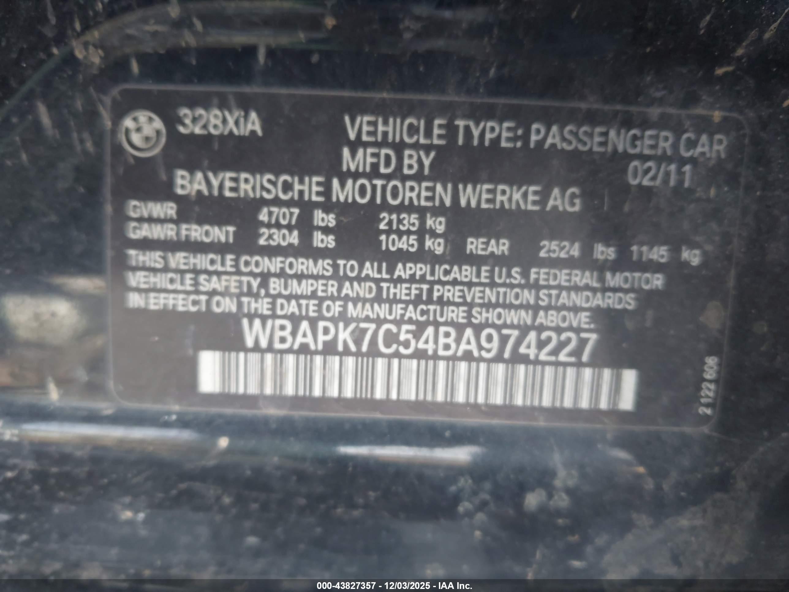 BMW 328I image 9