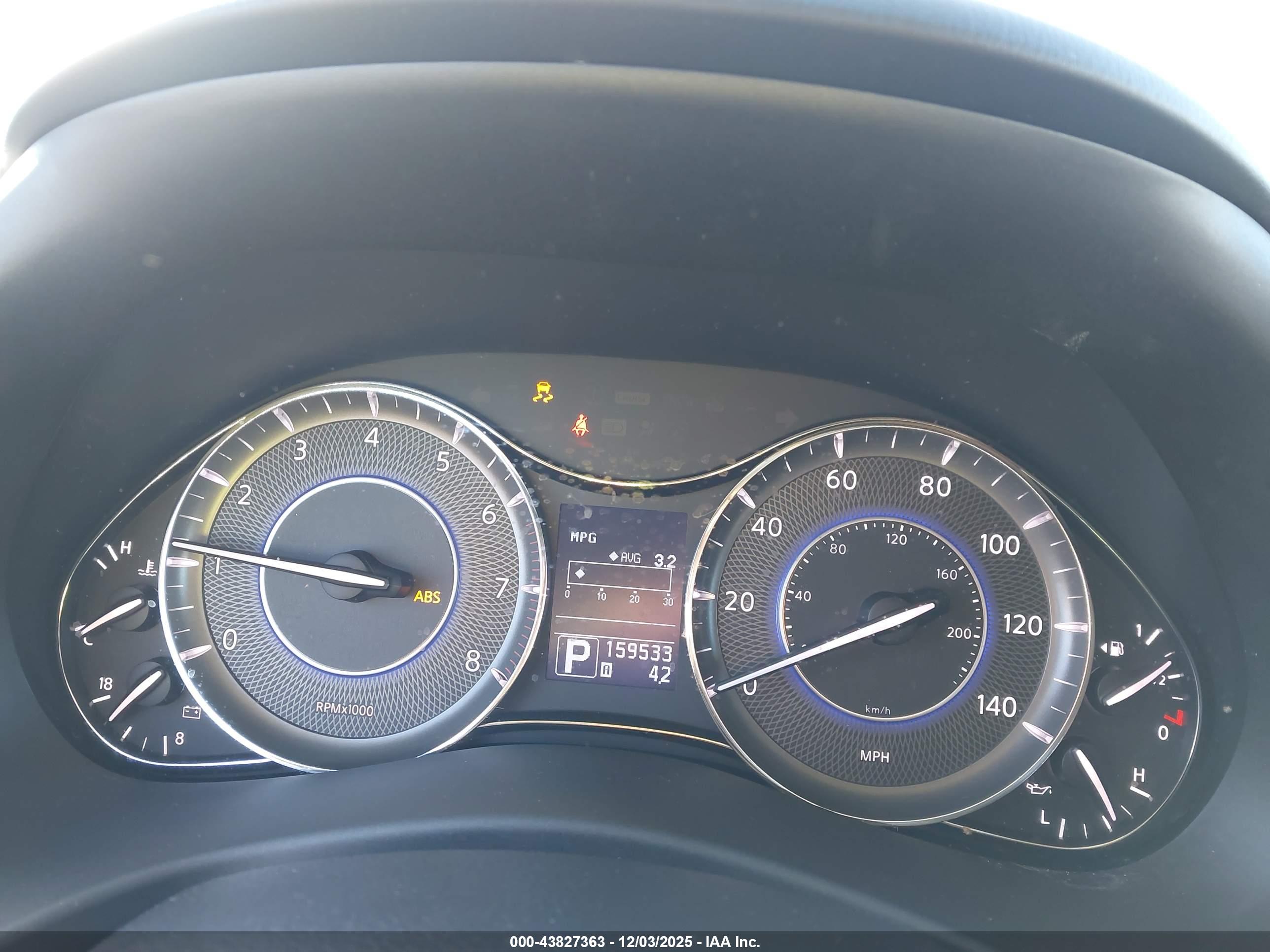 INFINITI QX56 image 7