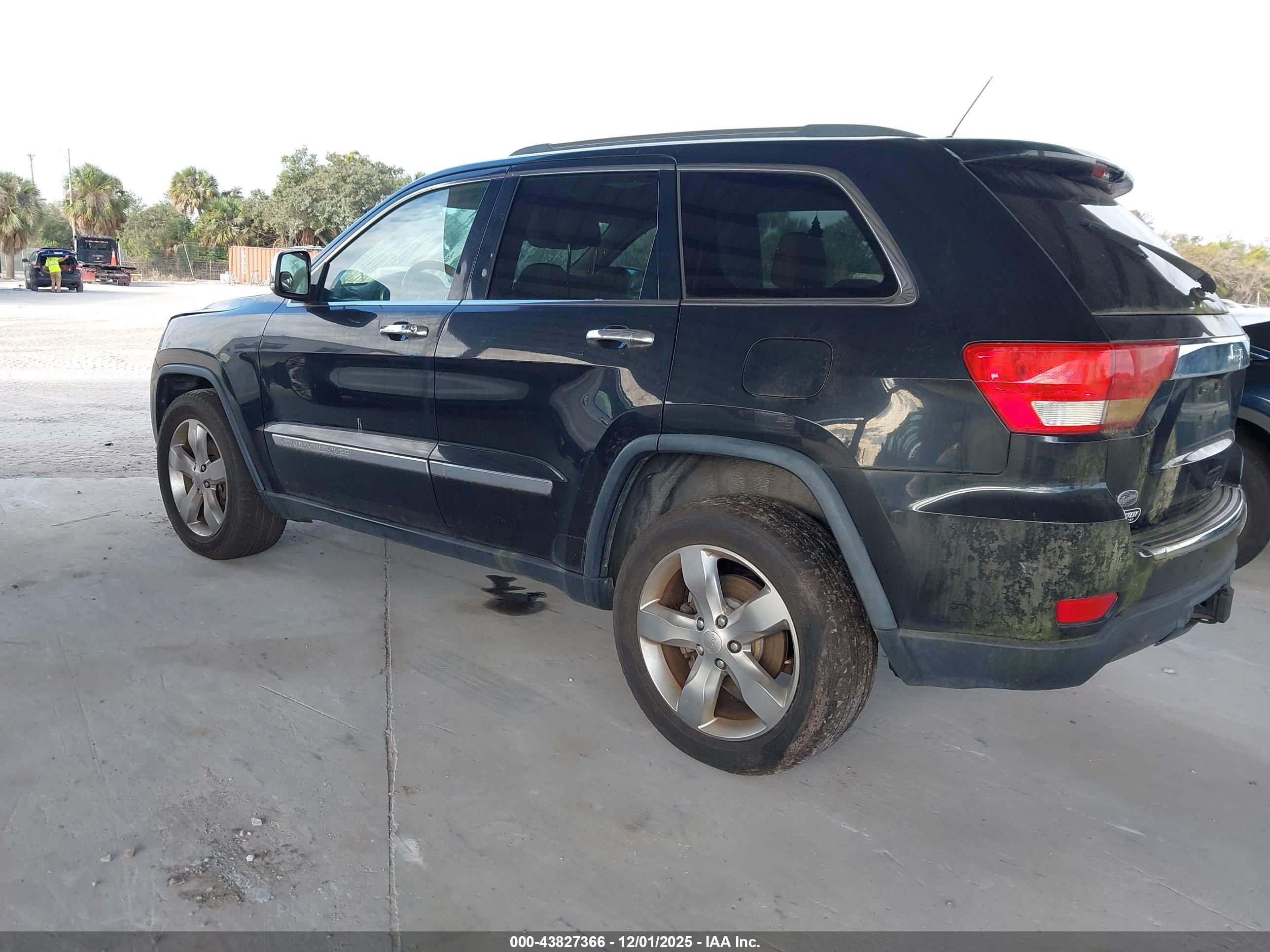 JEEP GRAND image 3