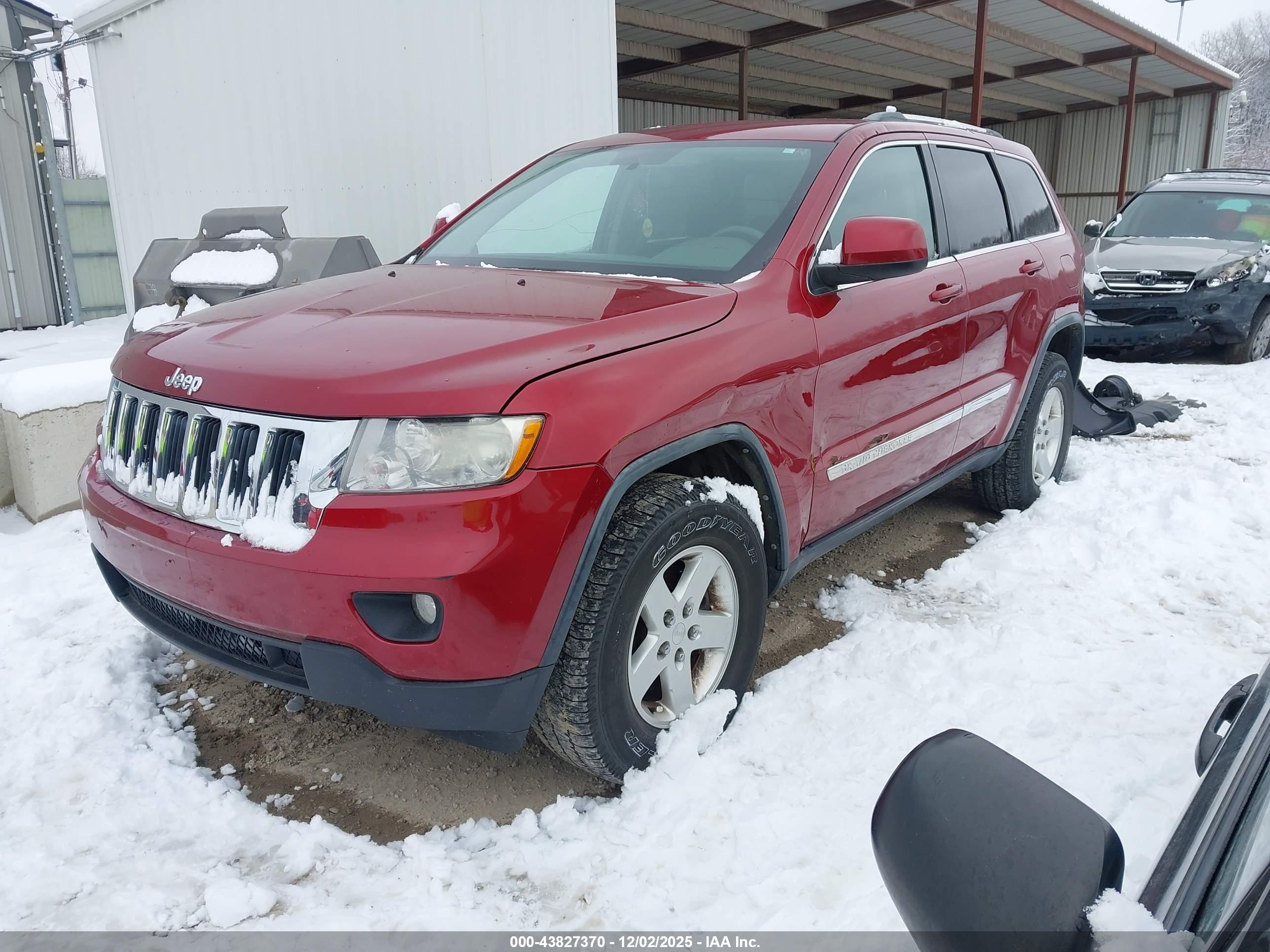 JEEP GRAND image 2