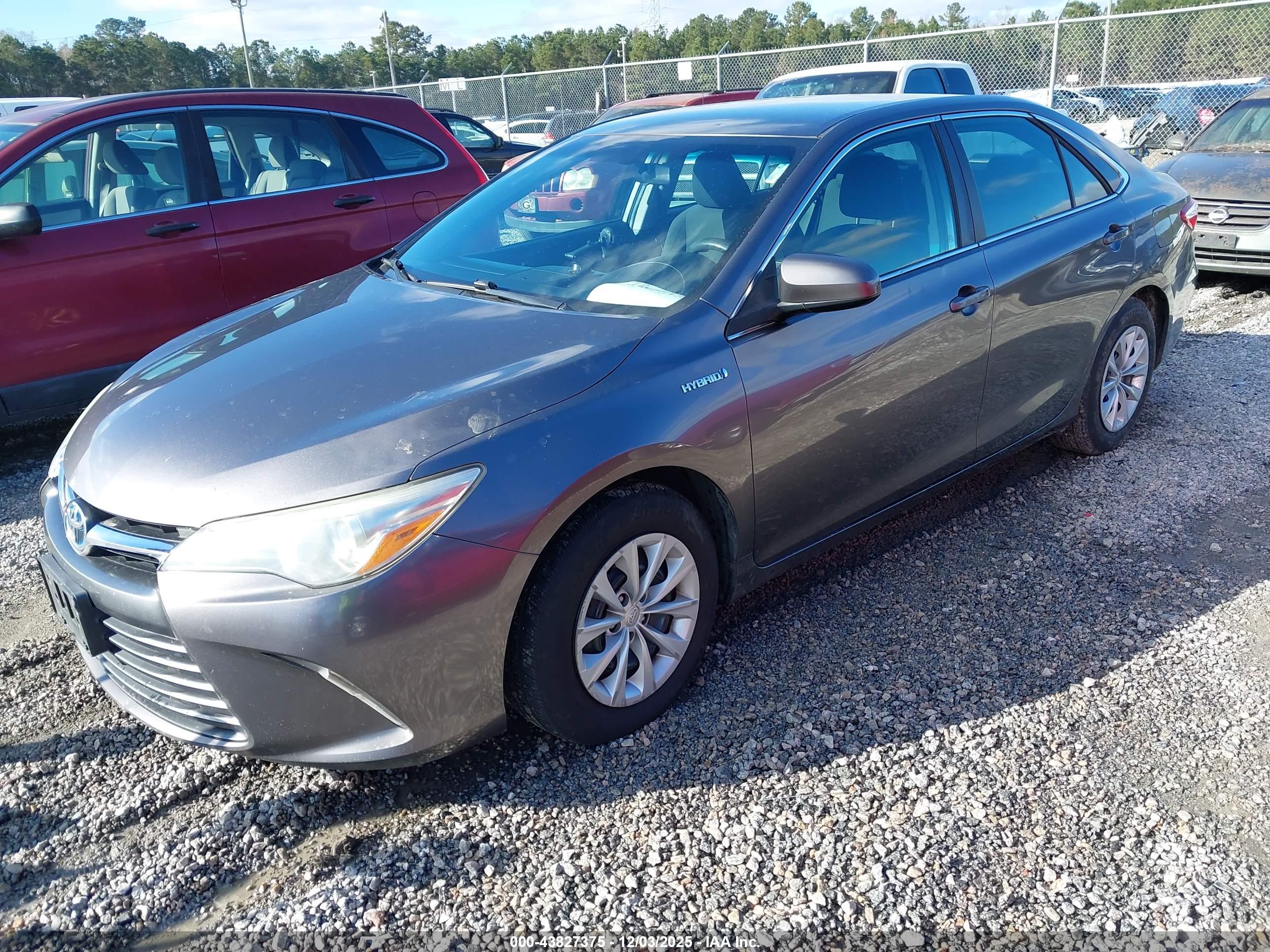 TOYOTA CAMRY image 2