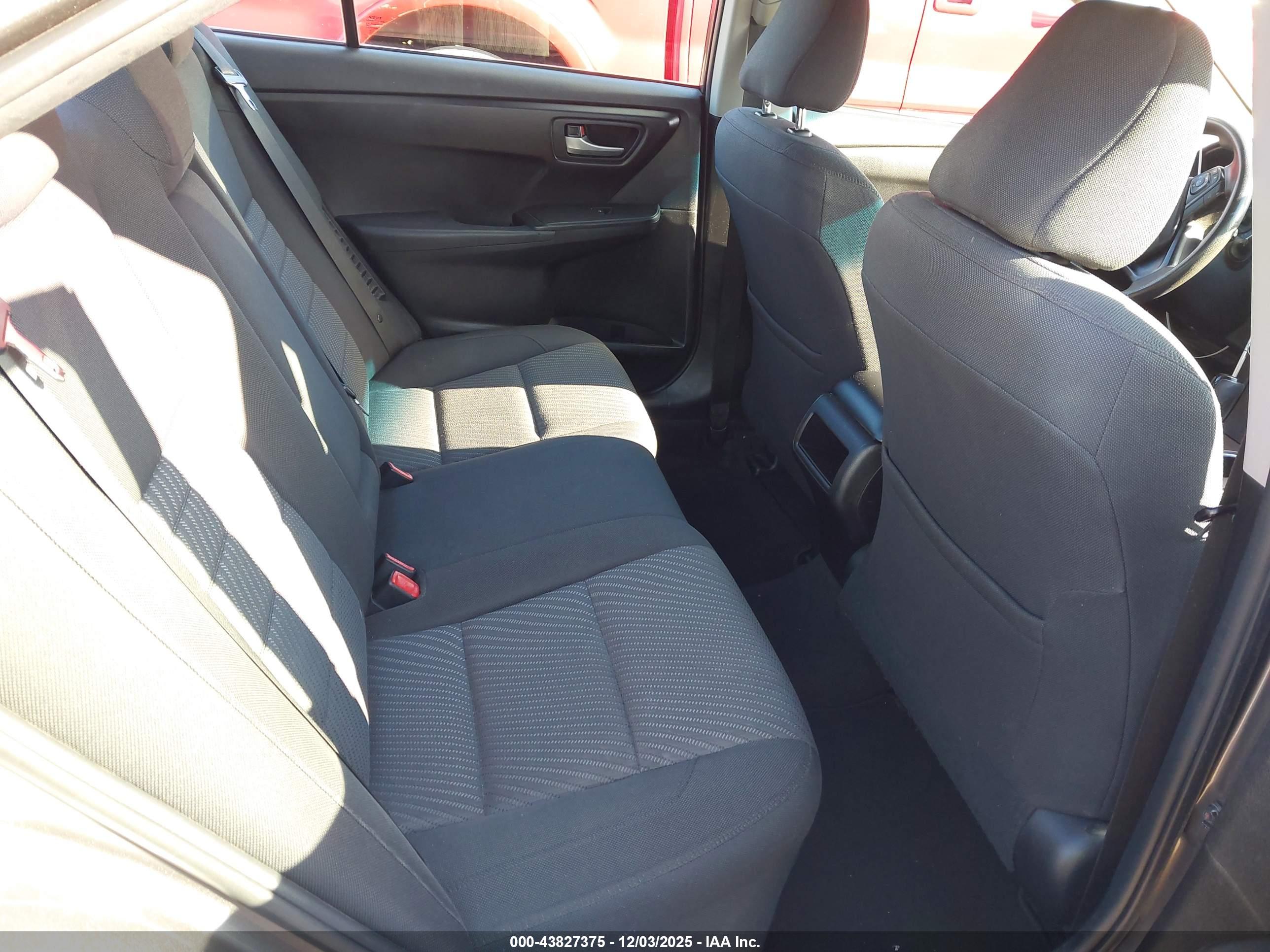 TOYOTA CAMRY image 8