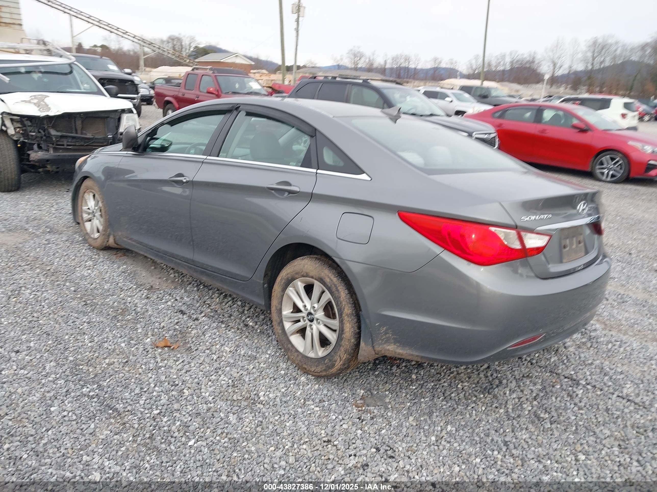 HYUNDAI SONATA image 3