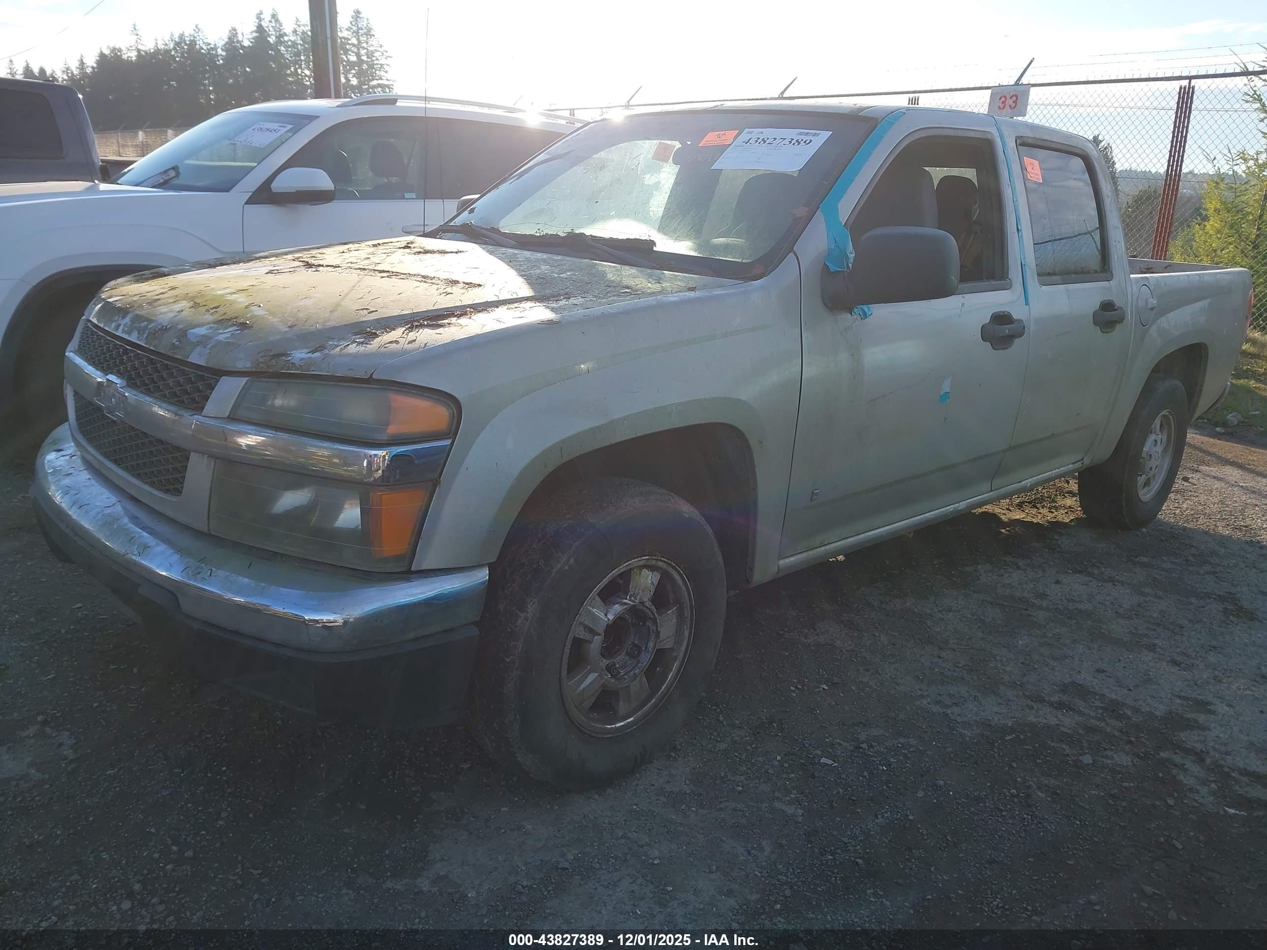 CHEVROLET COLORADO image 2