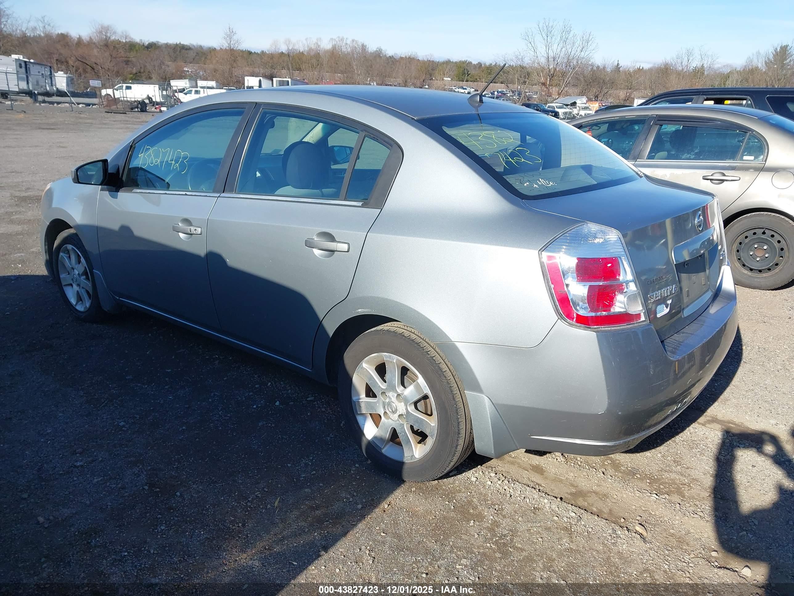 NISSAN SENTRA image 3