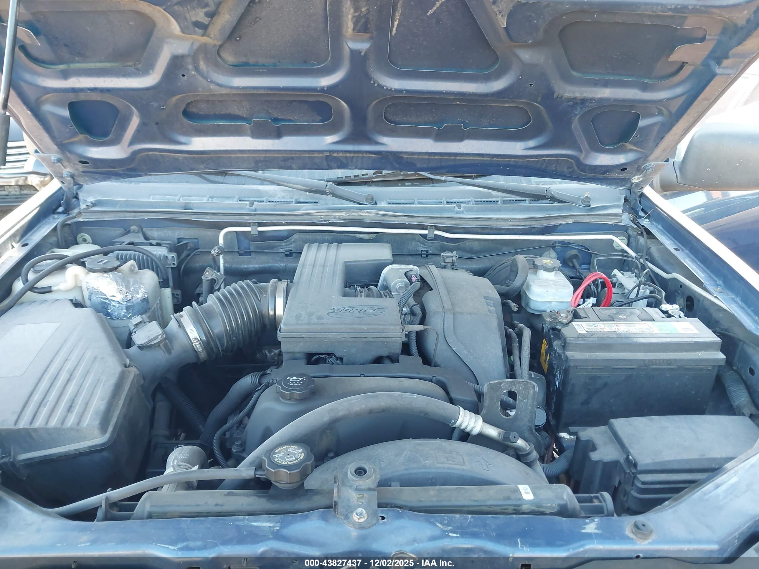 CHEVROLET COLORADO image 10