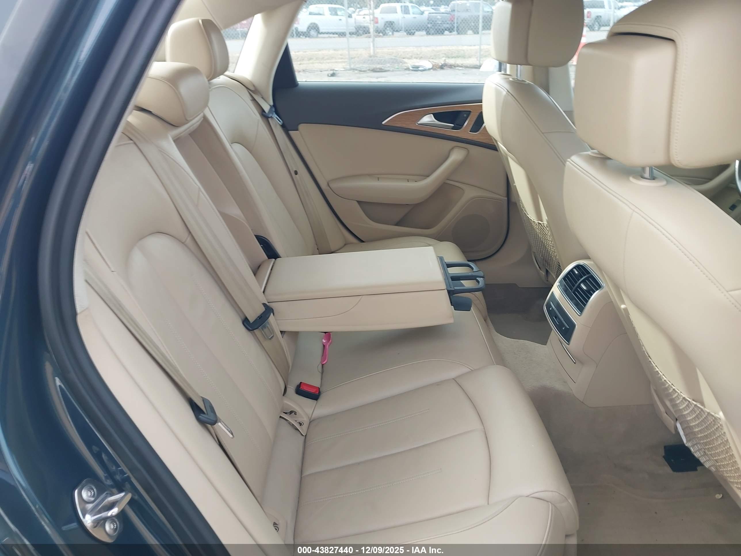 AUDI A6 image 8