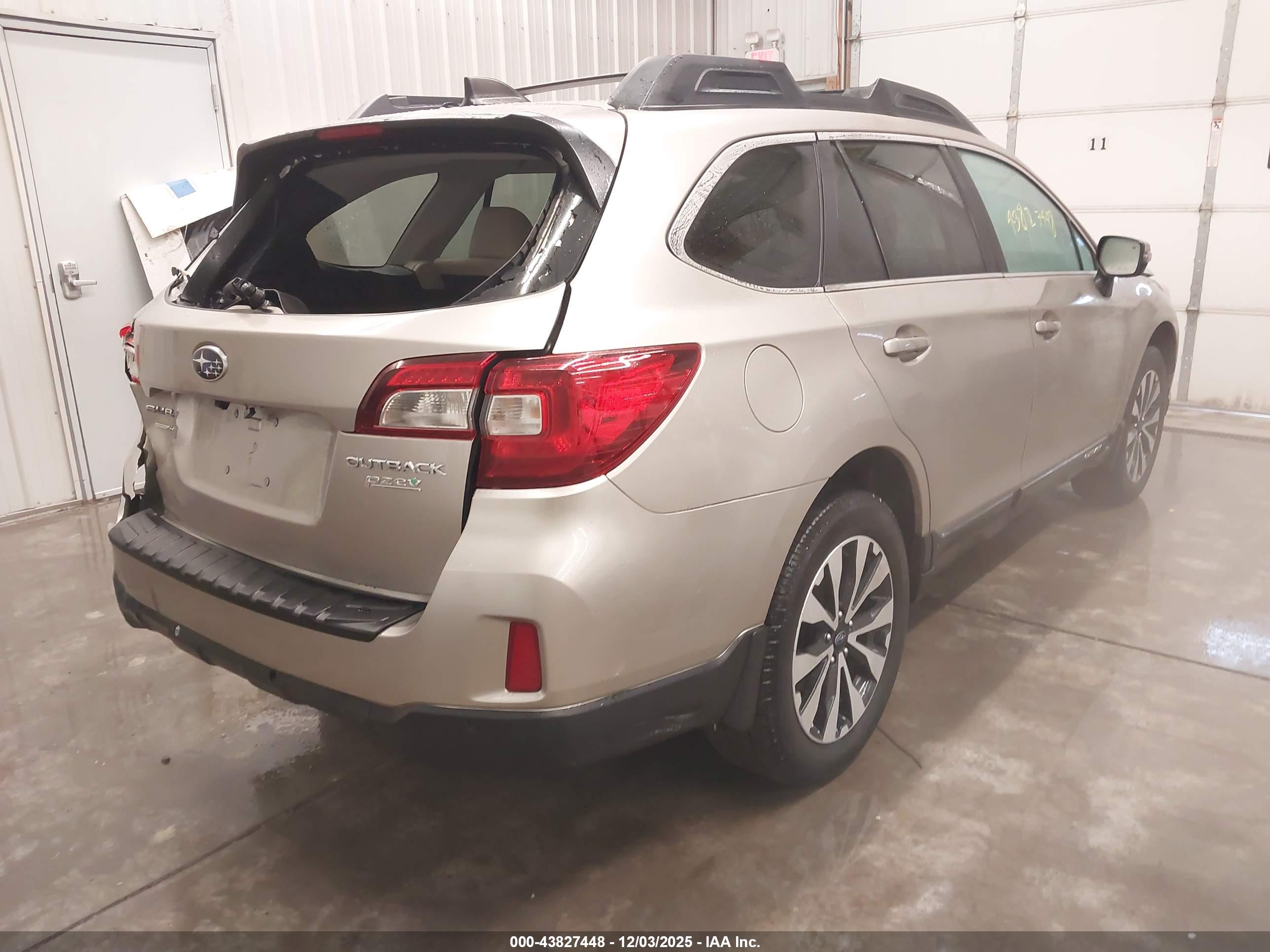 SUBARU OUTBACK image 4