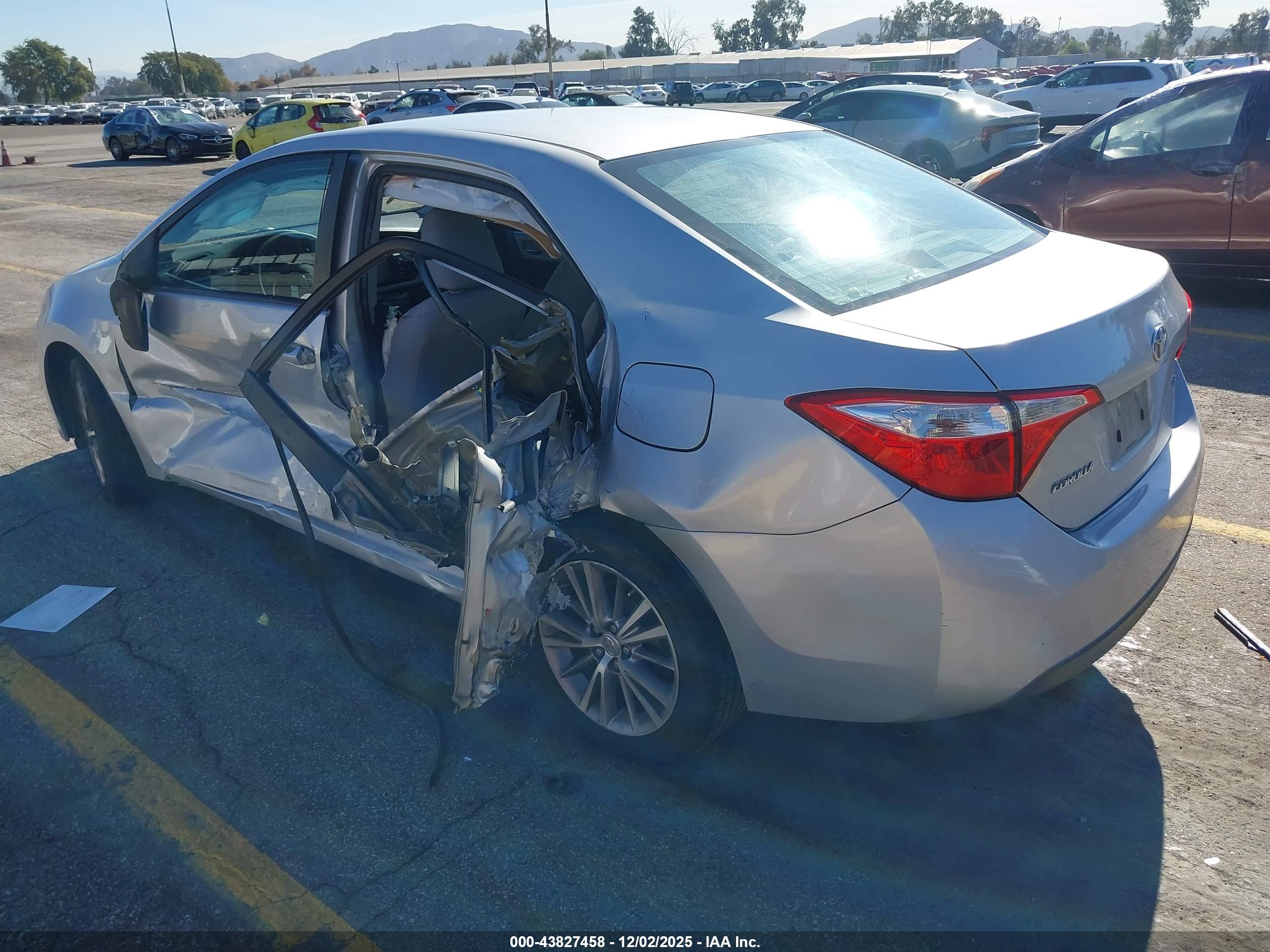 TOYOTA COROLLA image 3