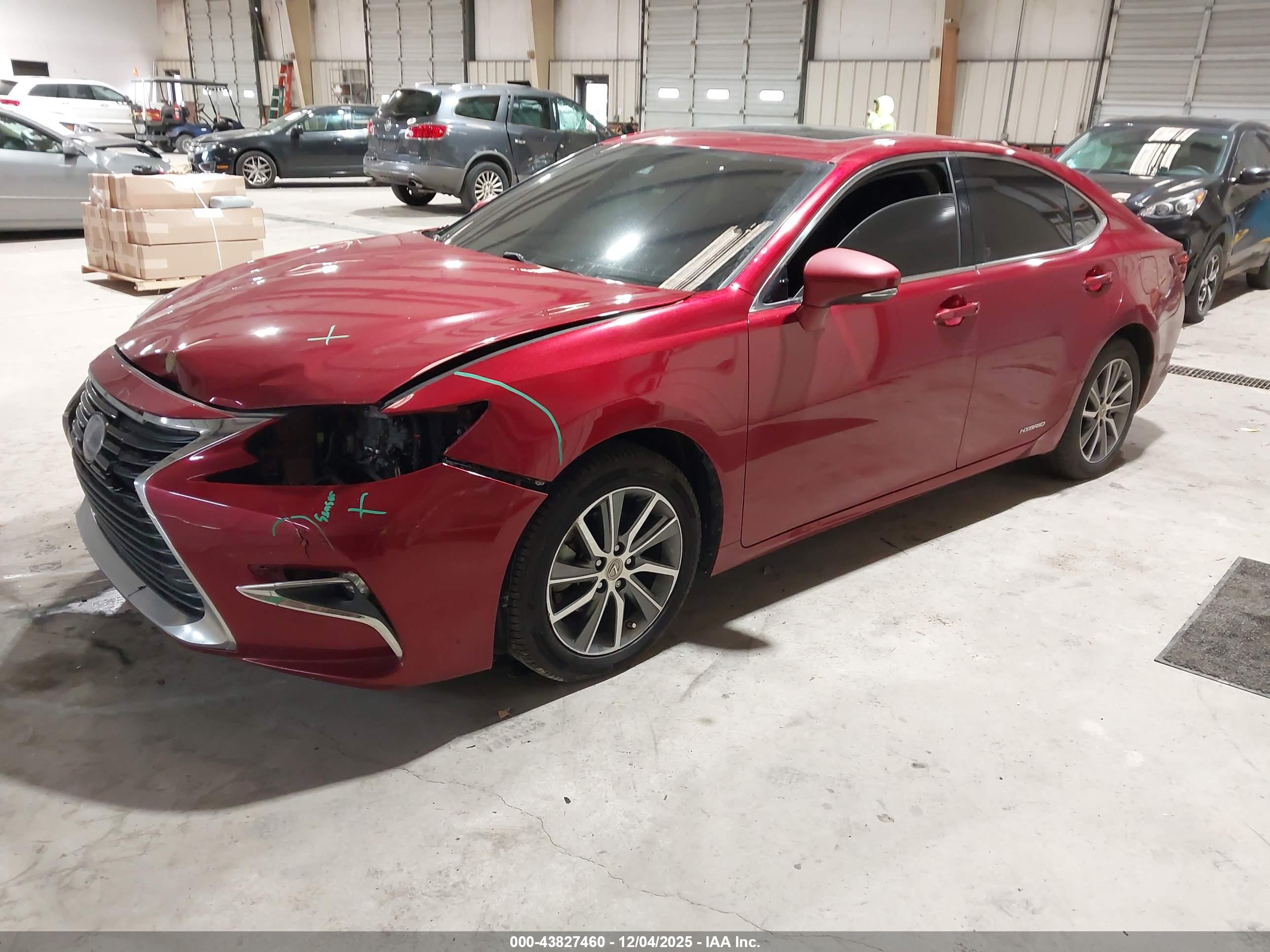 LEXUS ES image 2