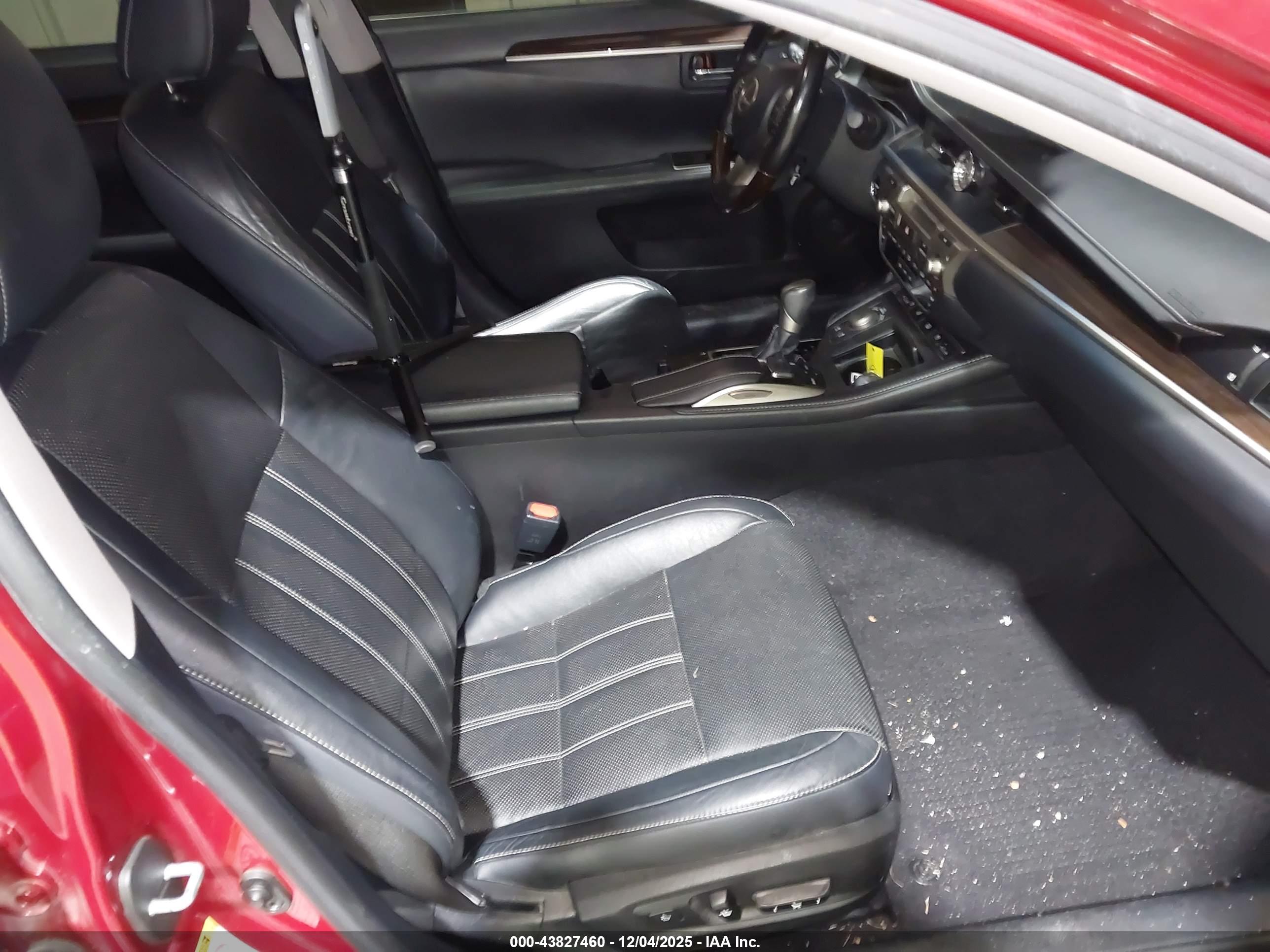 LEXUS ES image 5
