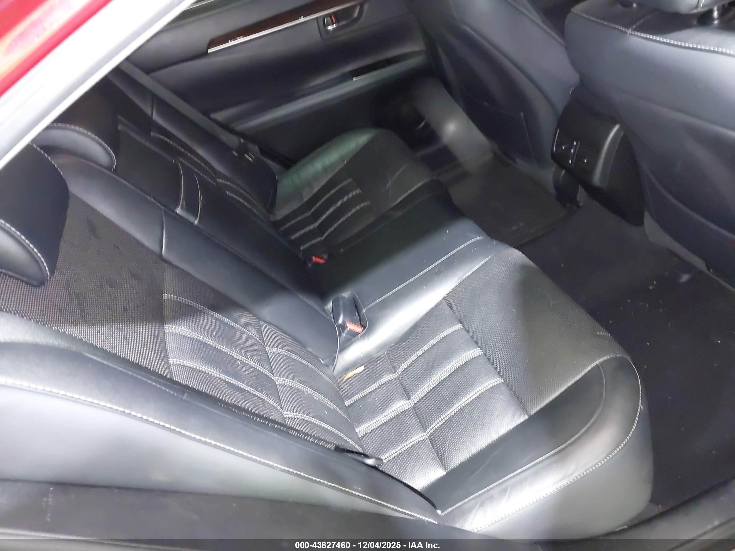 LEXUS ES image 8