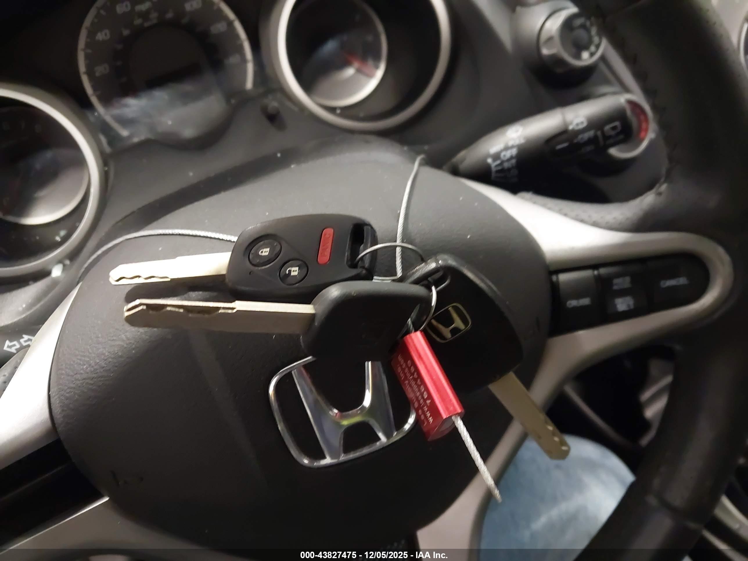 HONDA FIT image 11