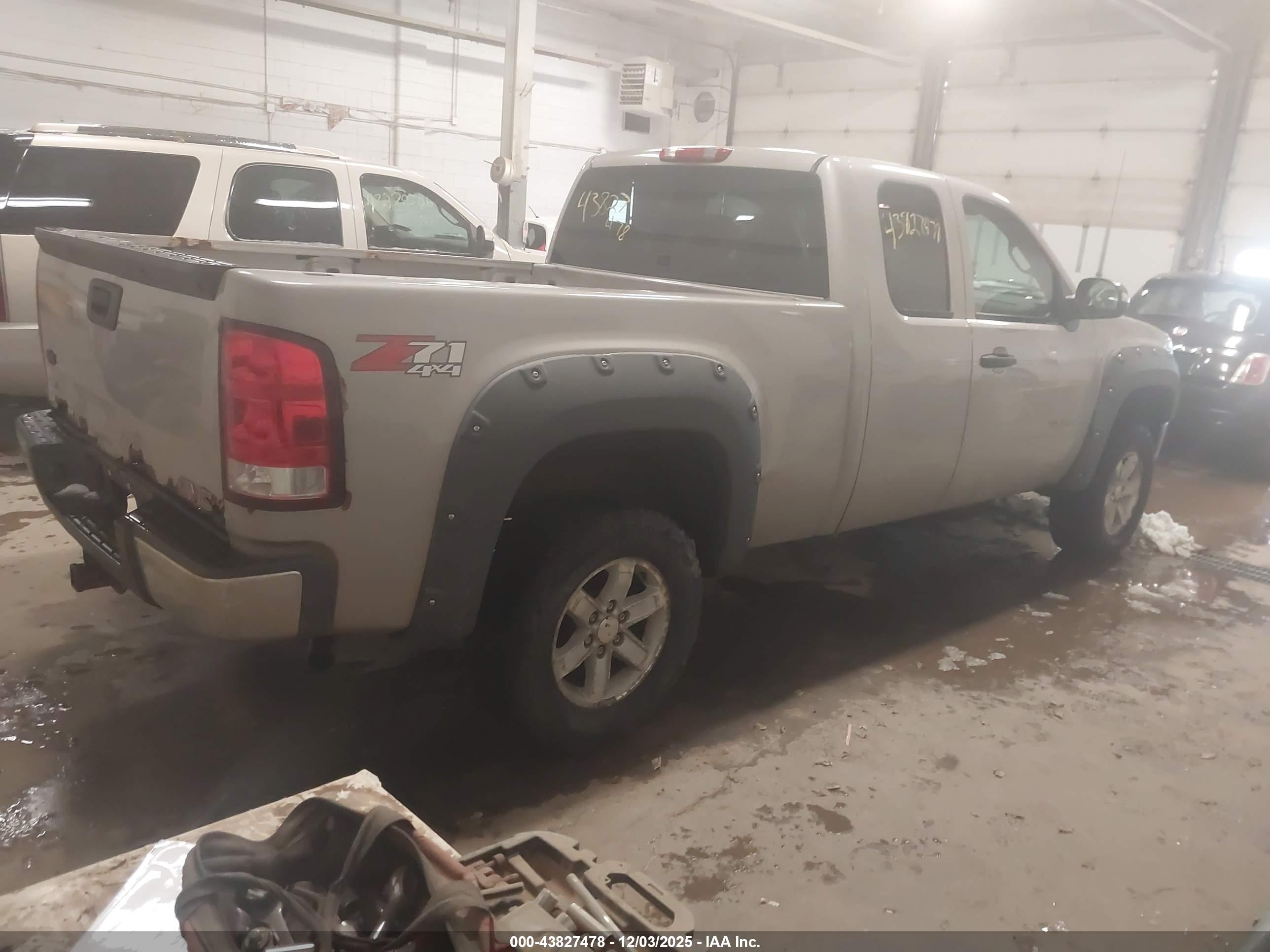 GMC SIERRA image 4