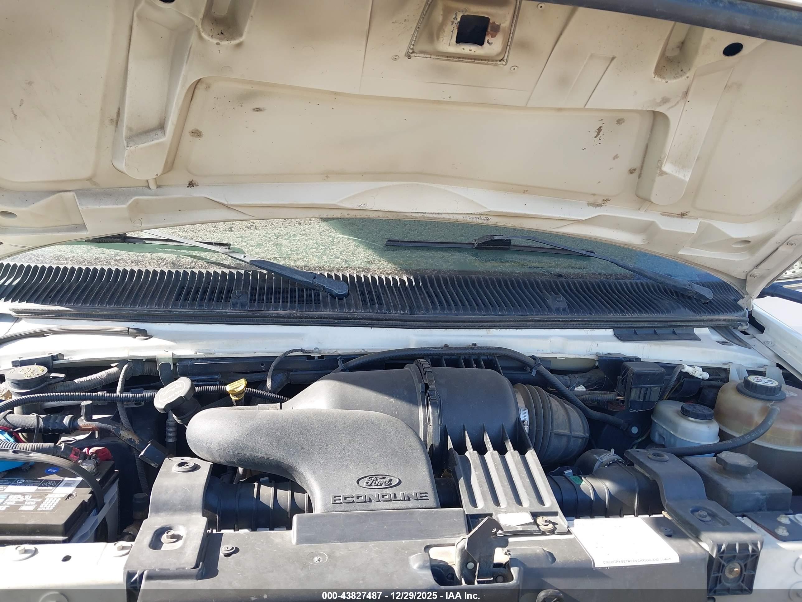 FORD E-350 image 10