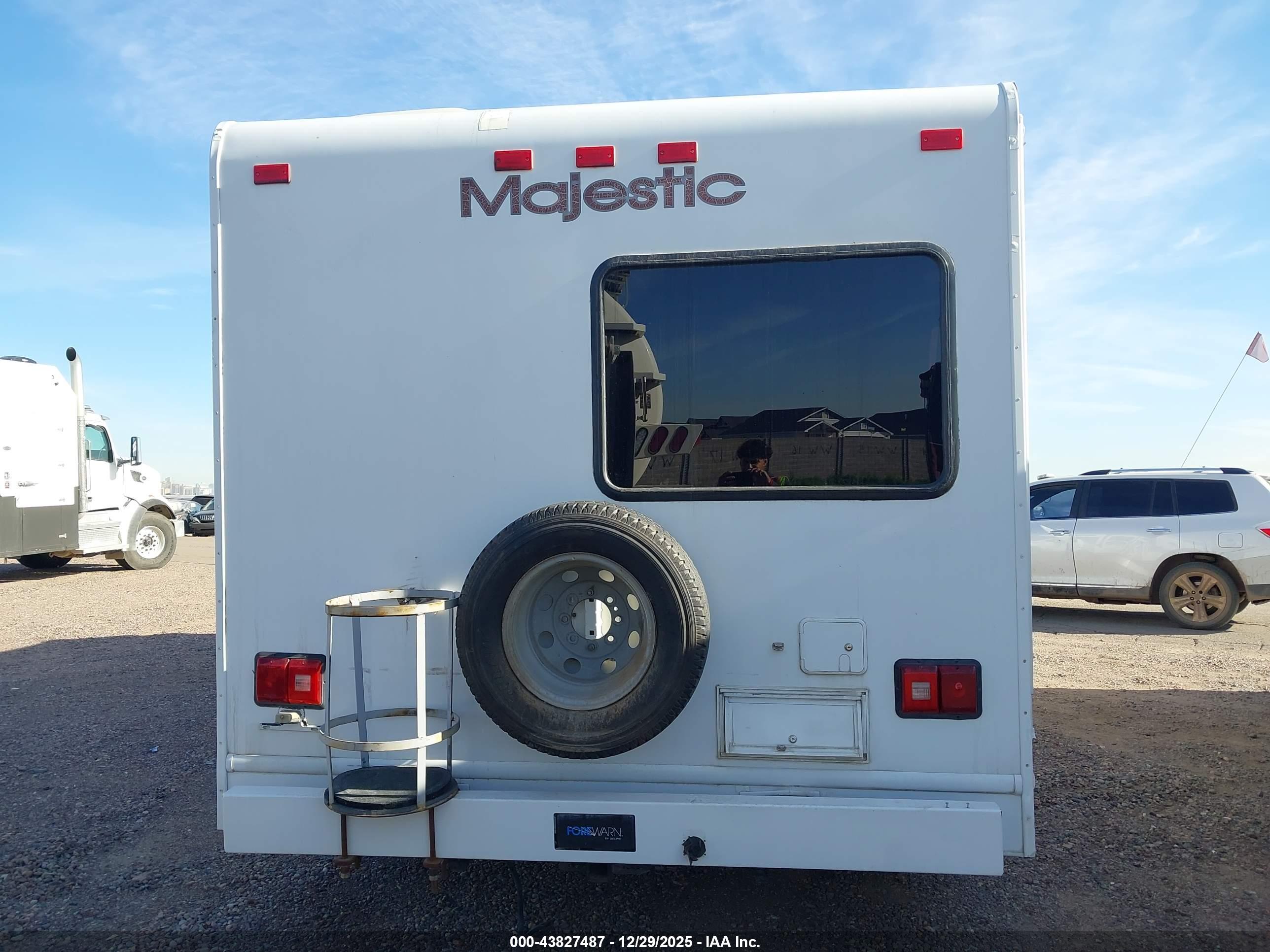 FORD E-350 image 8
