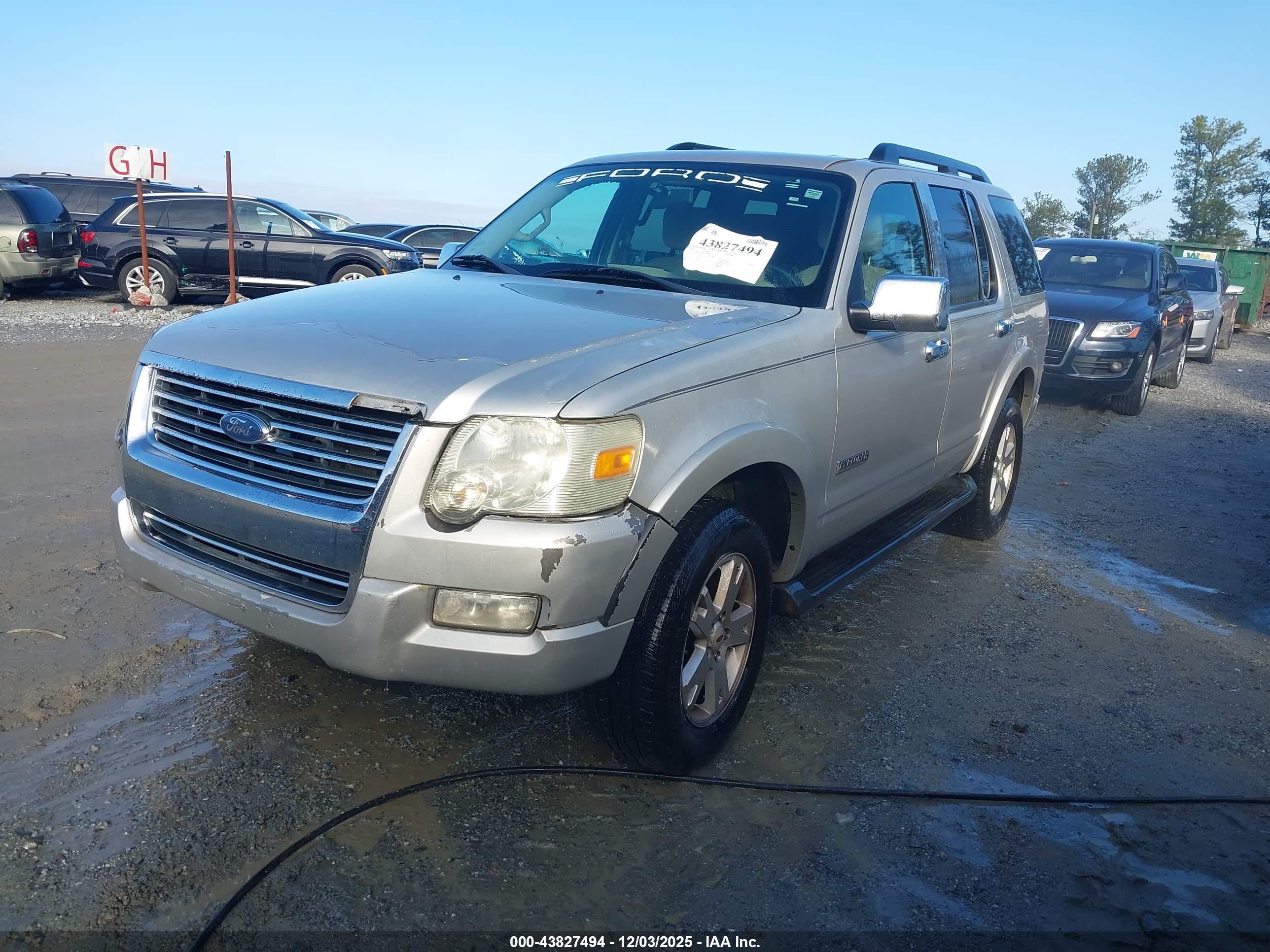 FORD EXPLORER image 2