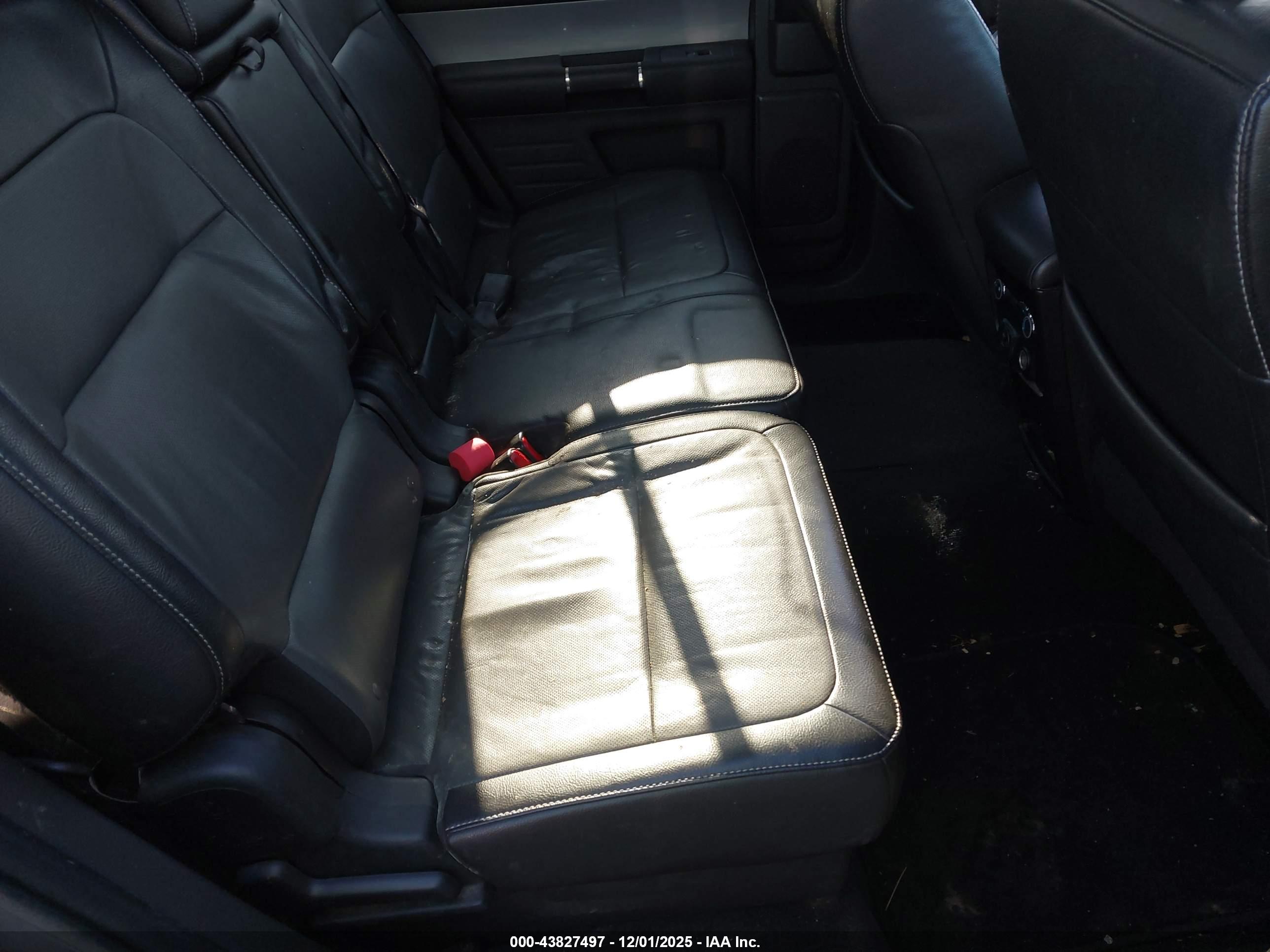 FORD FLEX image 8