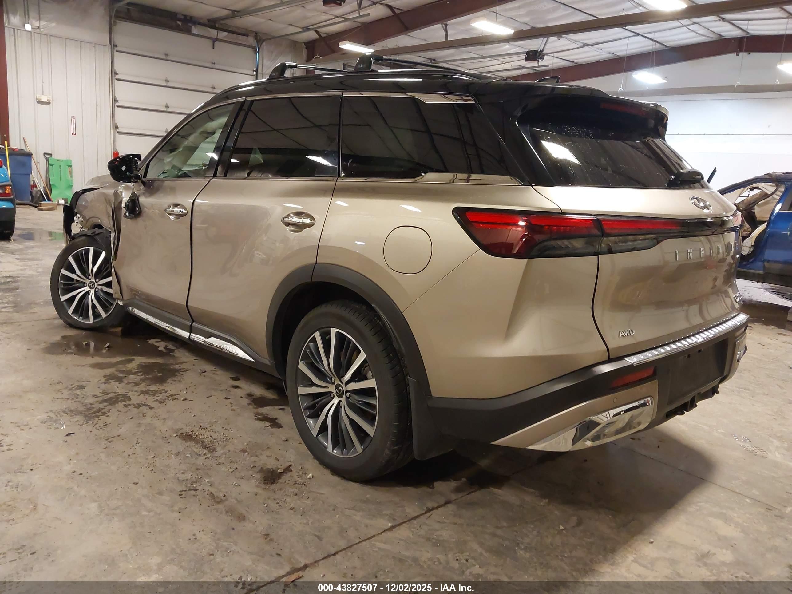 INFINITI QX60 image 3