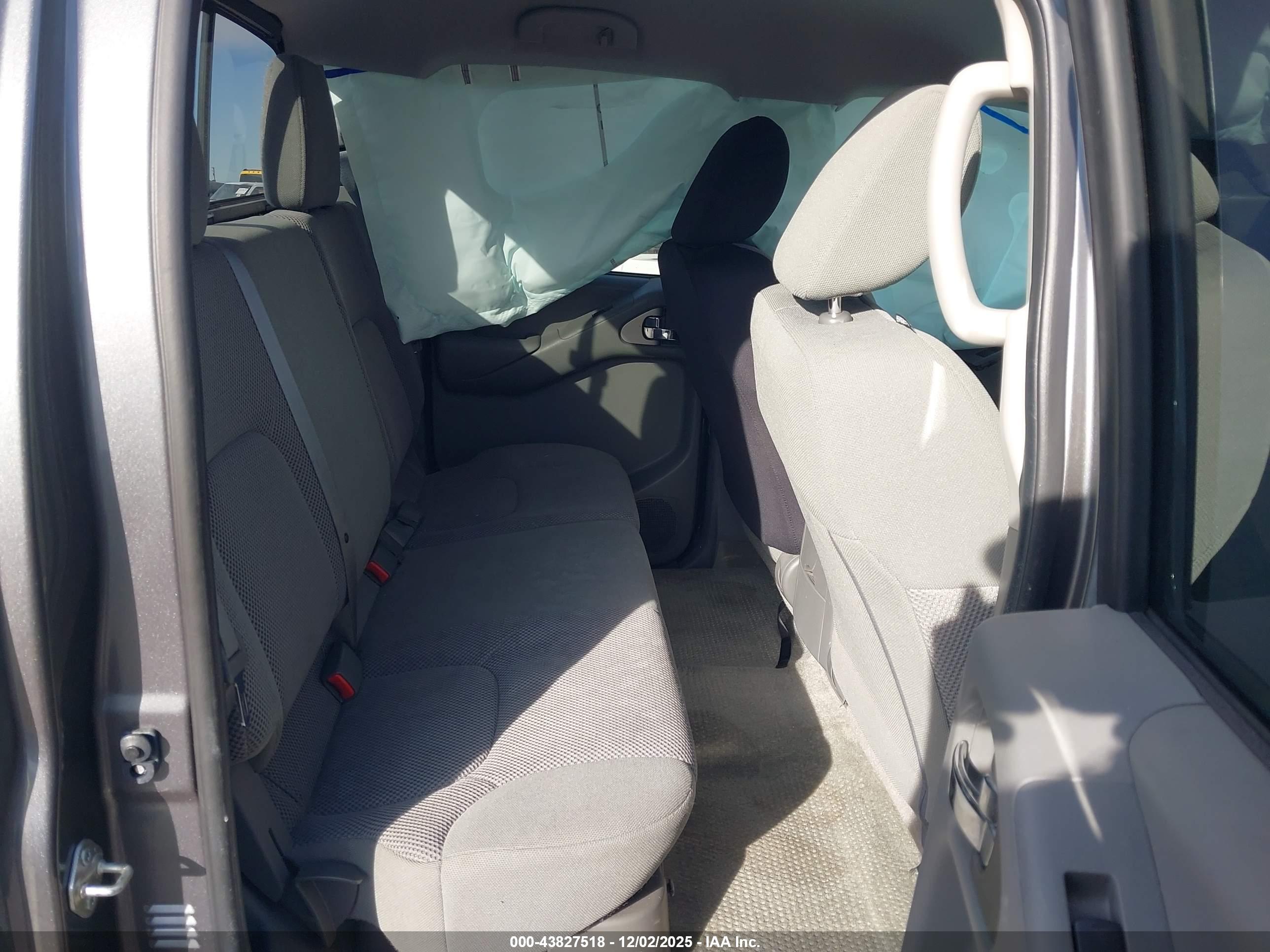 NISSAN FRONTIER image 8