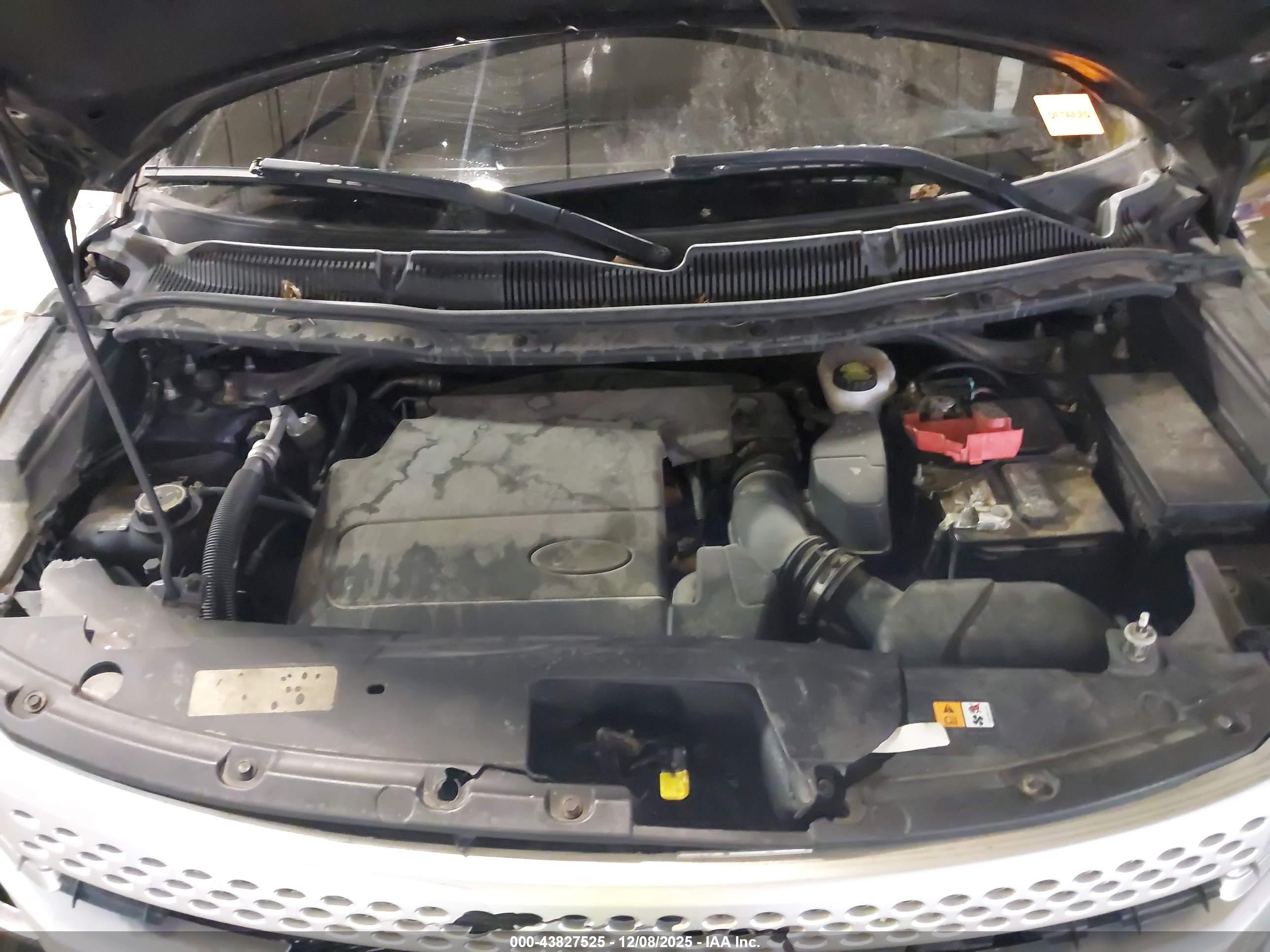 FORD EXPLORER image 10