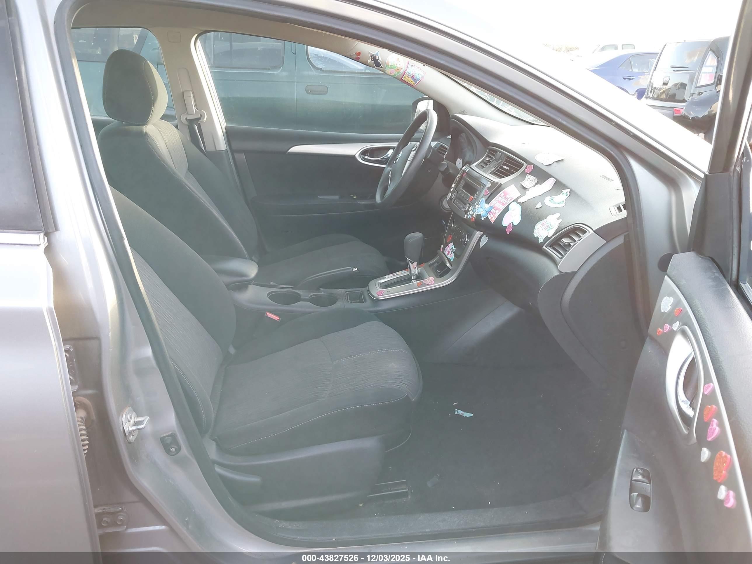 NISSAN SENTRA image 5