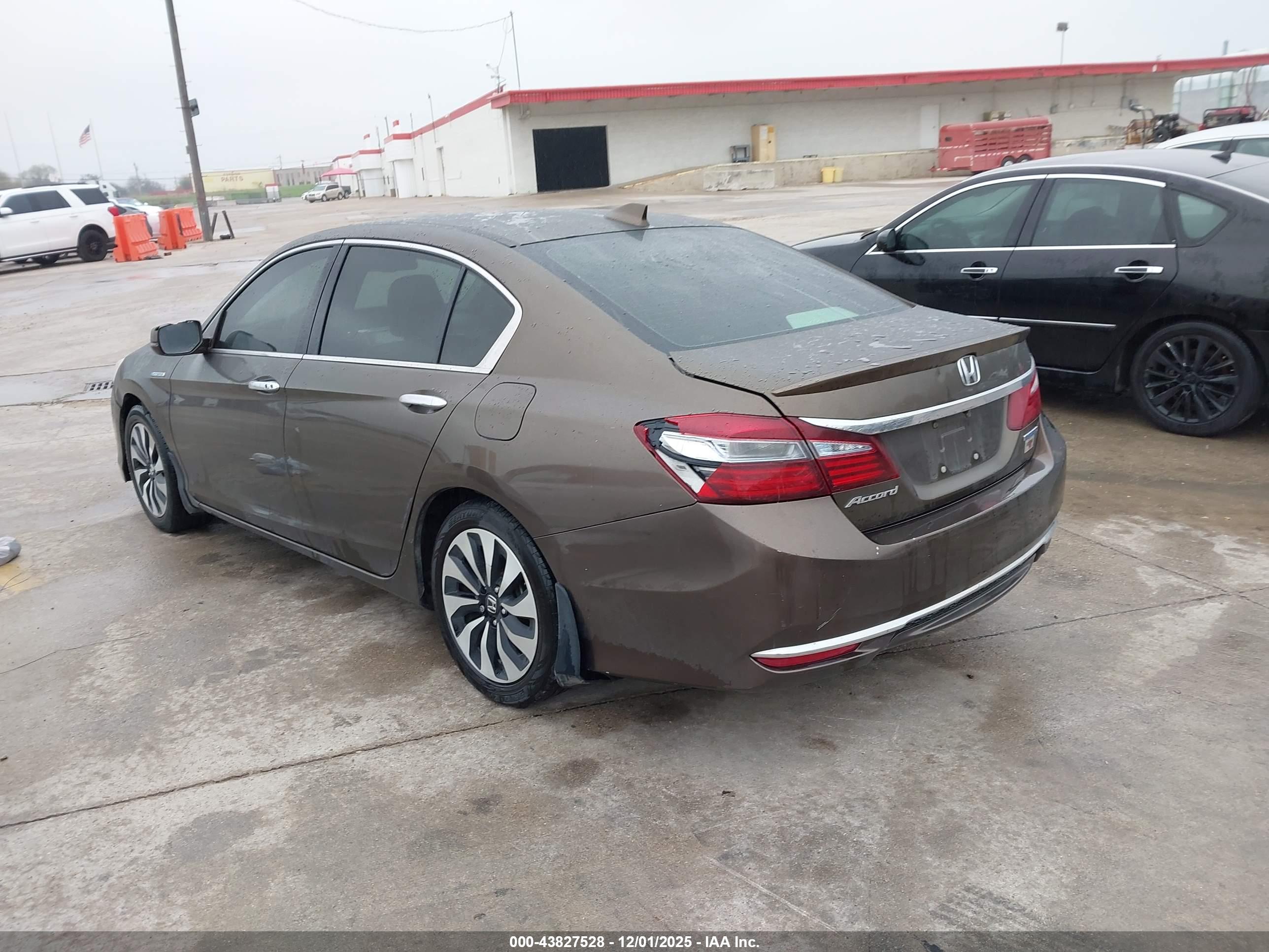 HONDA ACCORD image 3